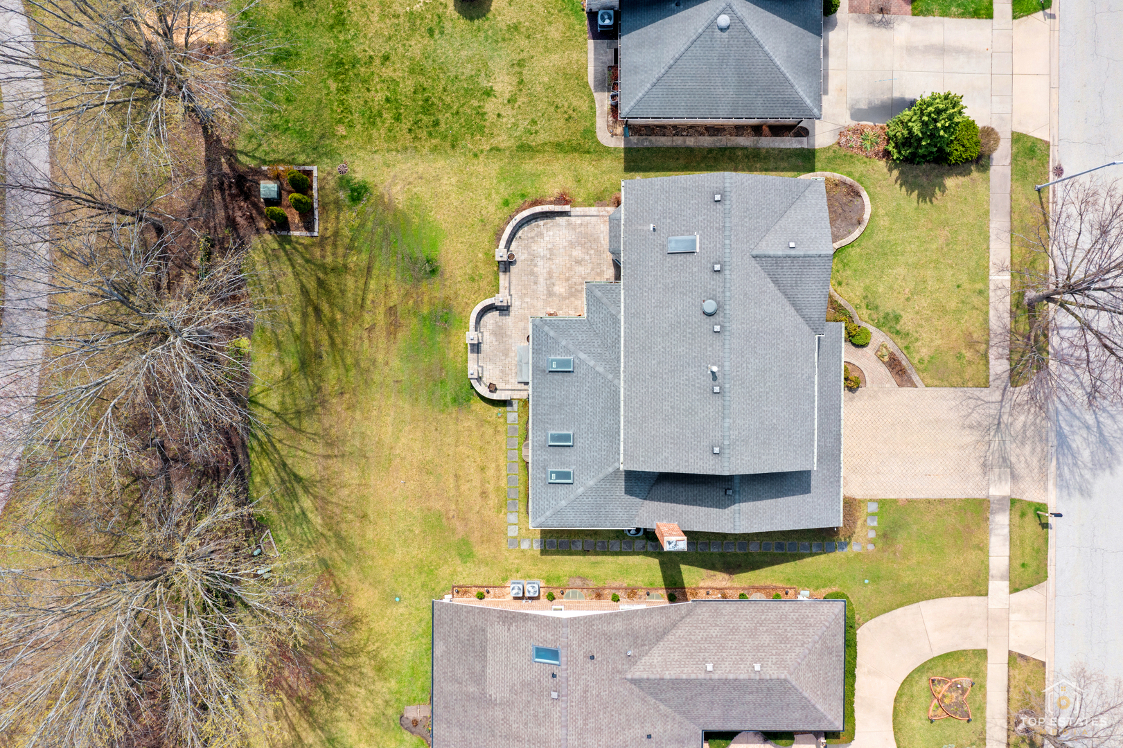 225 Fairway Drive, Prospect Heights, IL 60070