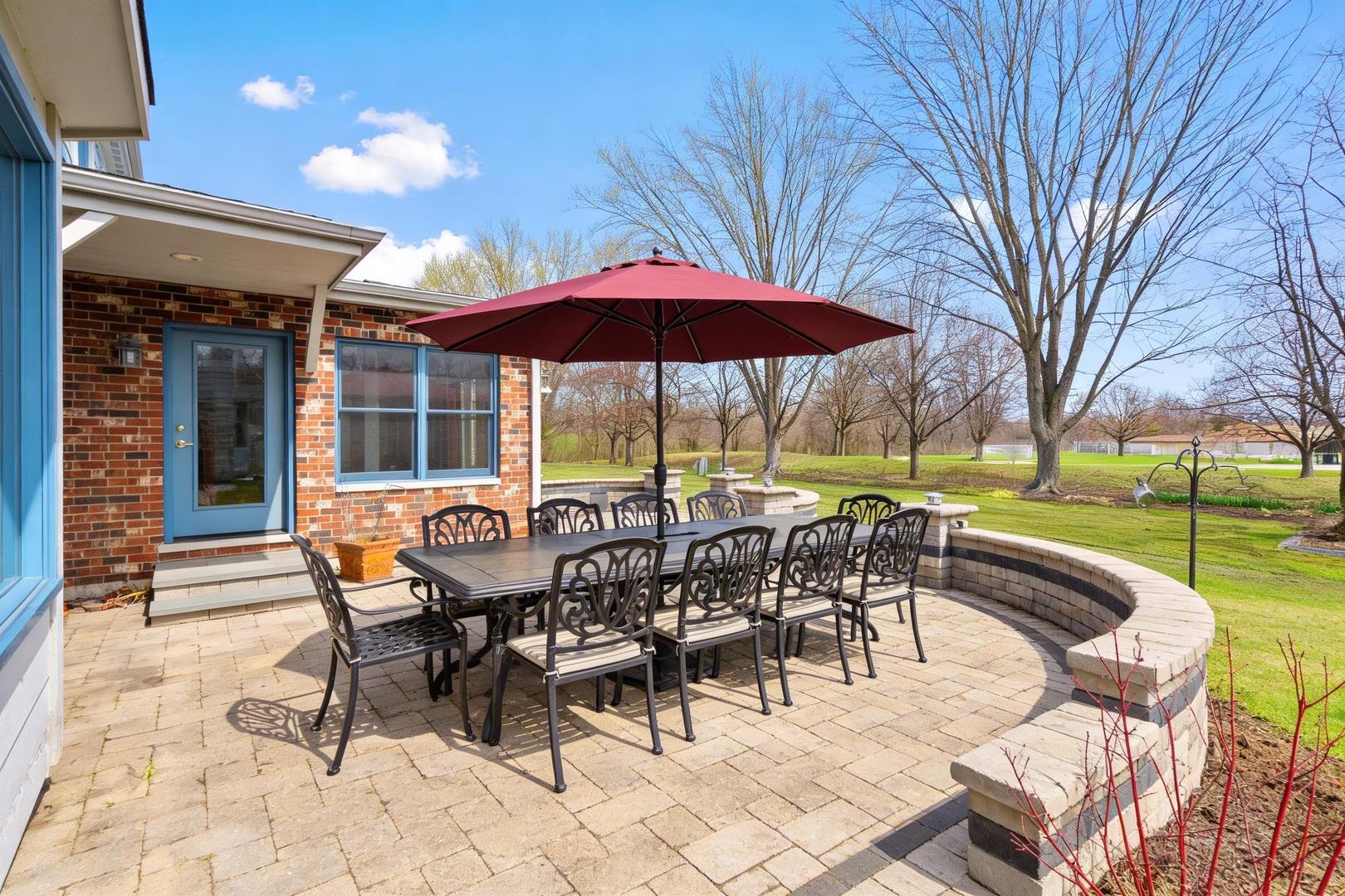 225 Fairway Drive, Prospect Heights, IL 60070