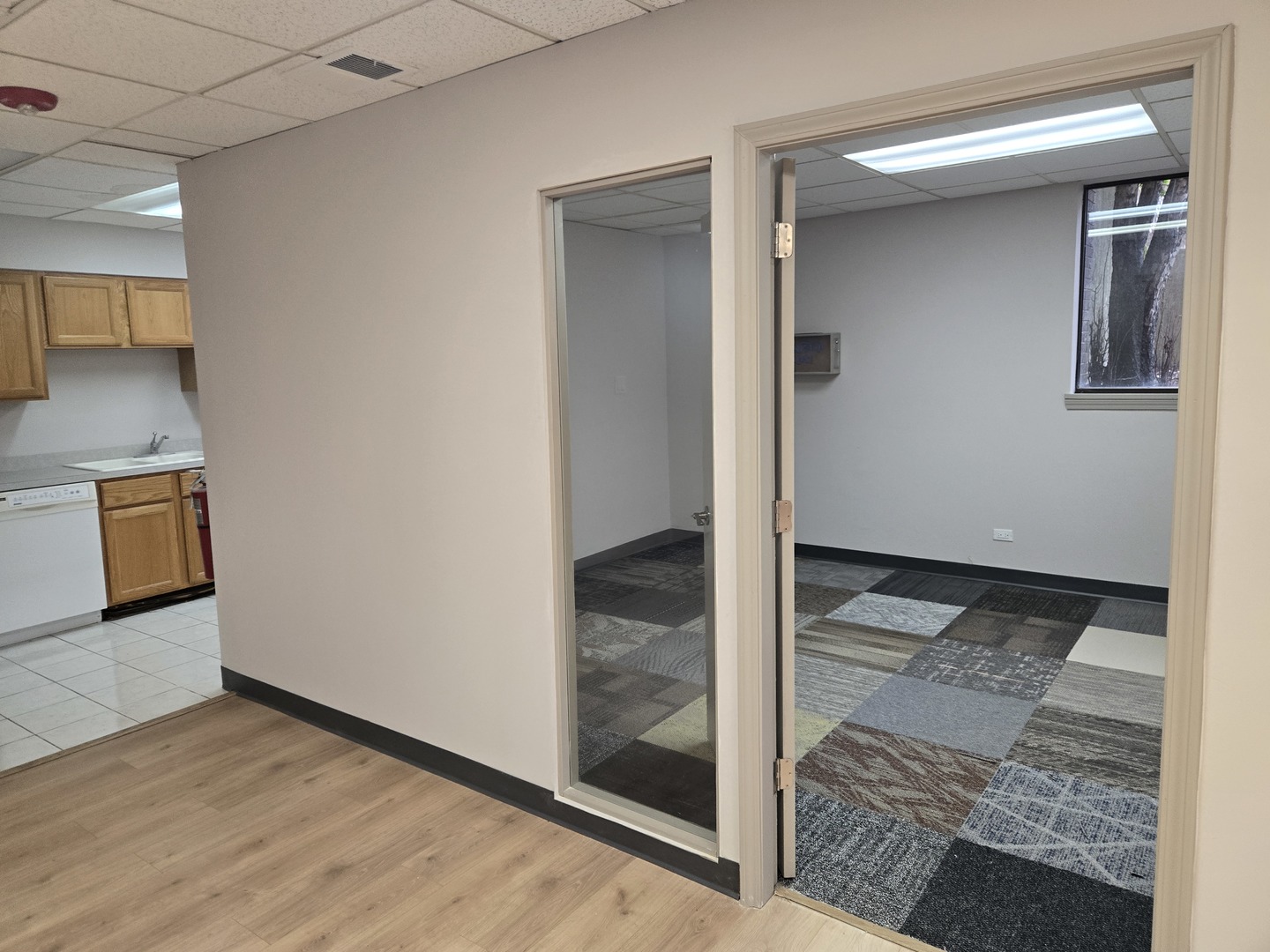 261 E Lake Street, Bloomingdale, IL 60108