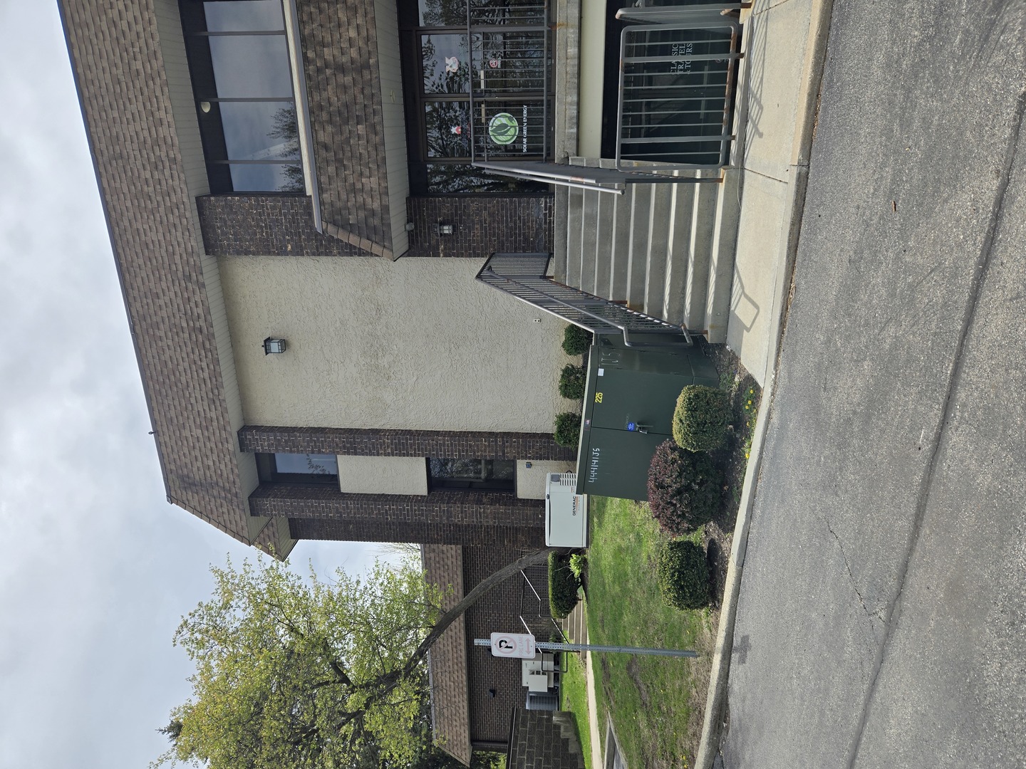 261 E Lake Street, Bloomingdale, IL 60108