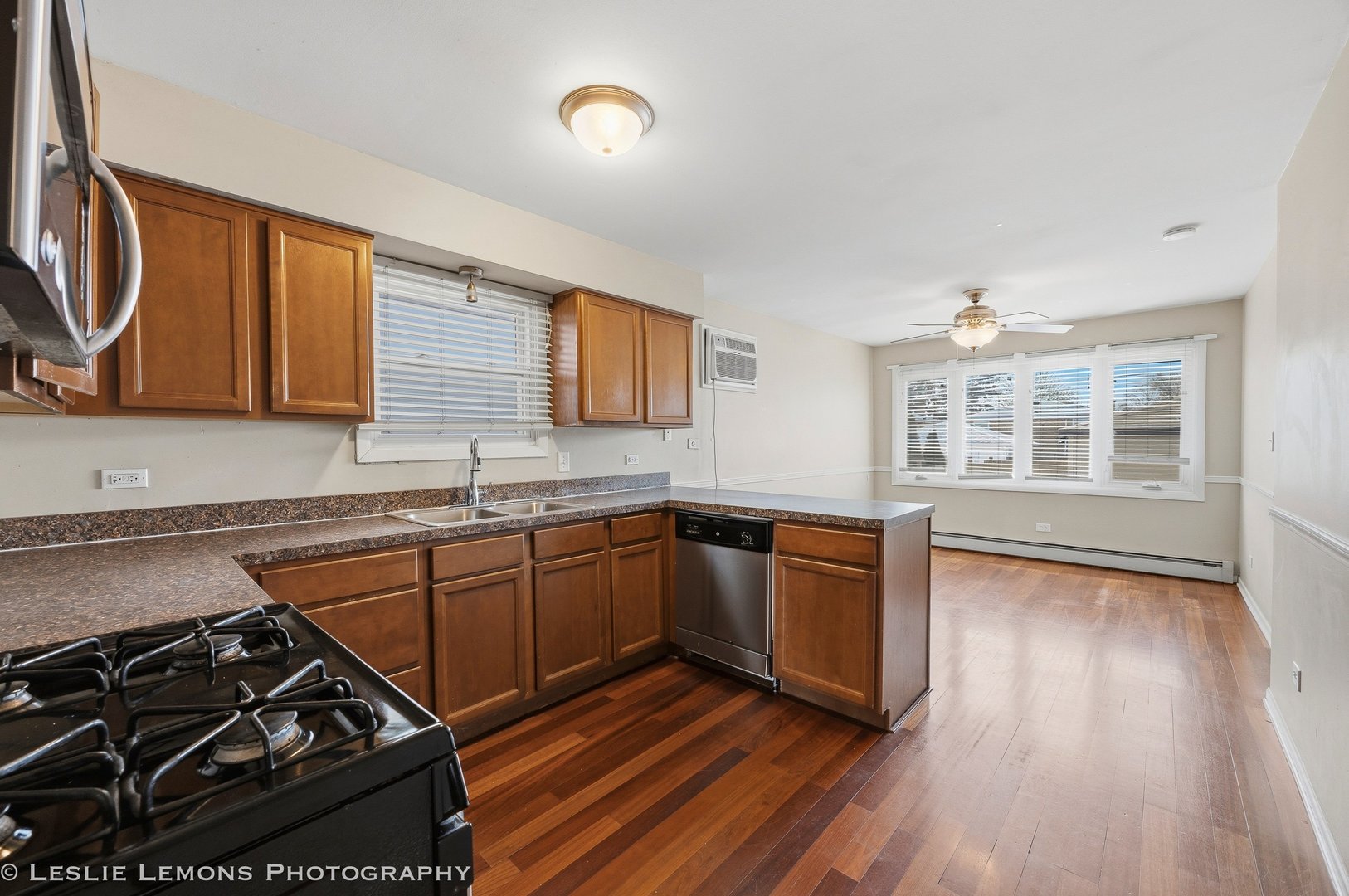 2919 W 101ST Place, Evergreen Park, IL 60805