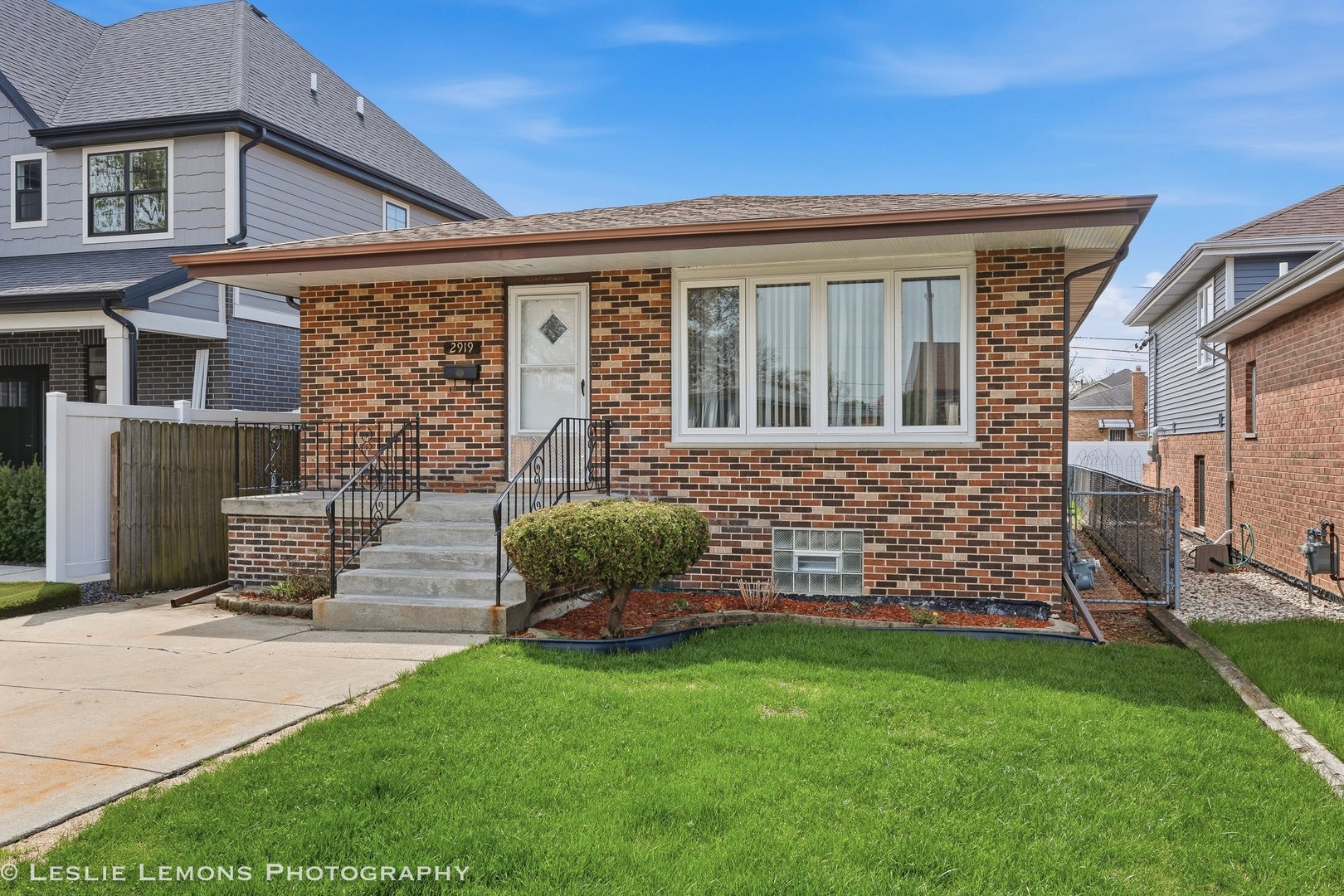 2919 W 101ST Place, Evergreen Park, IL 60805