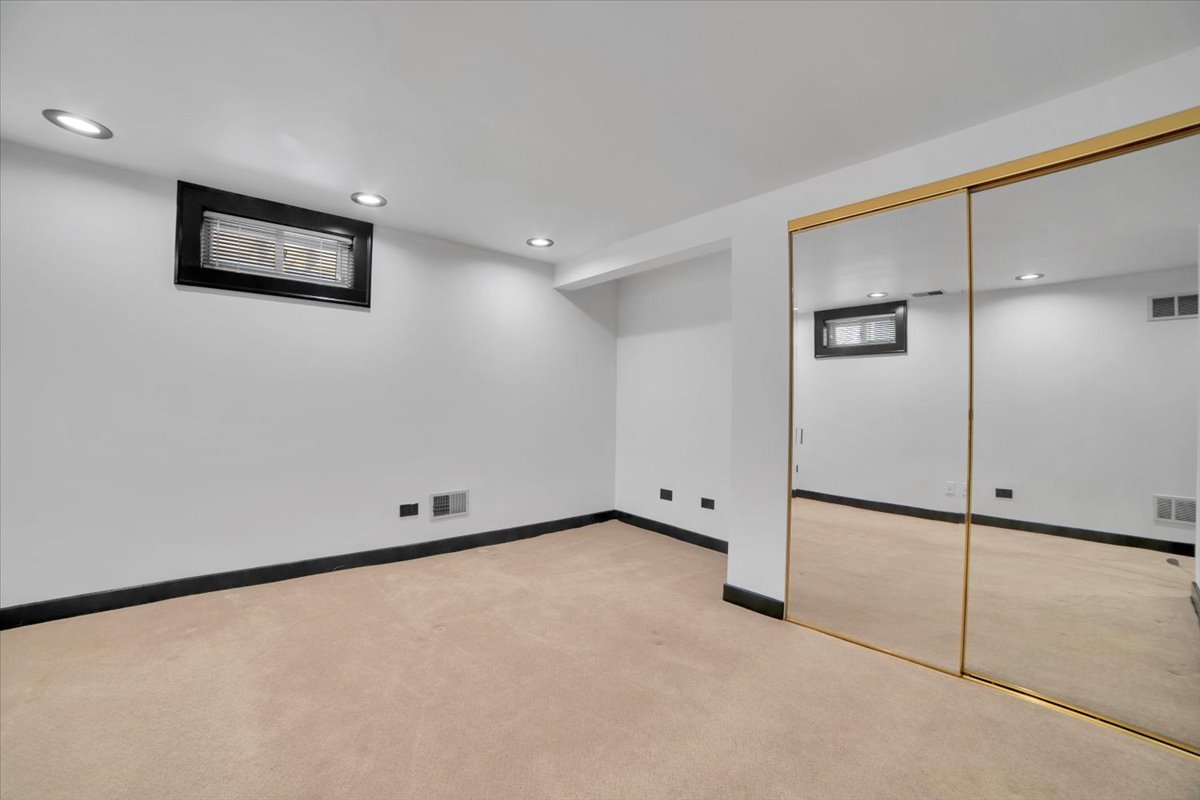 4941 Montgomery Avenue, Downers Grove, IL 60515