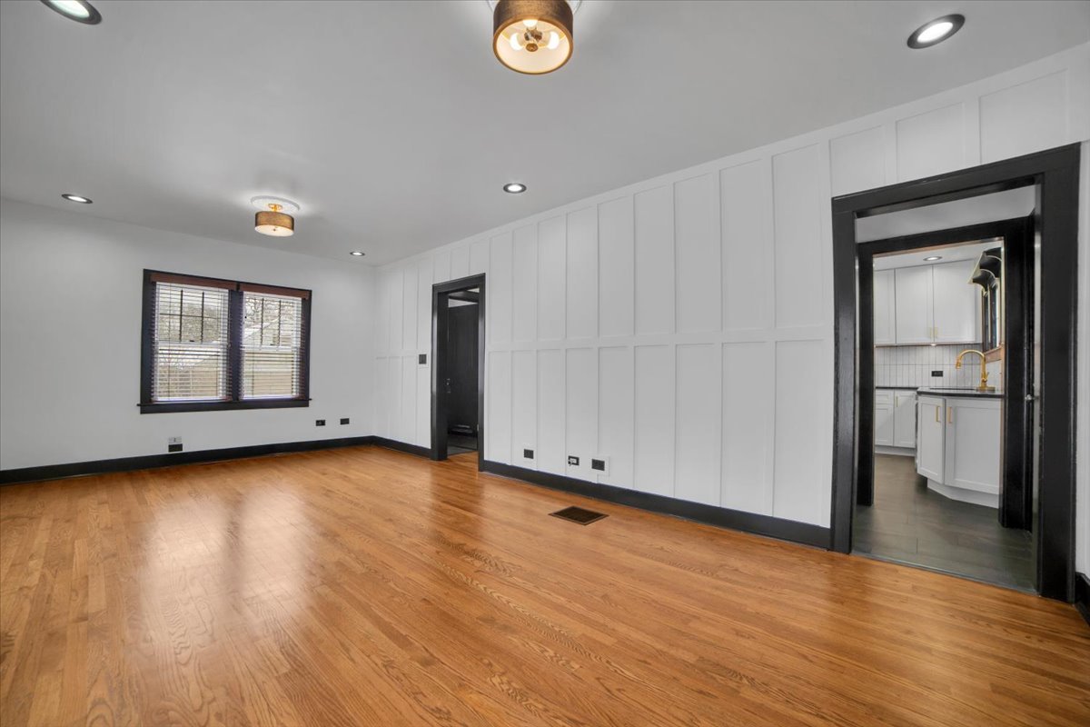 4941 Montgomery Avenue, Downers Grove, IL 60515