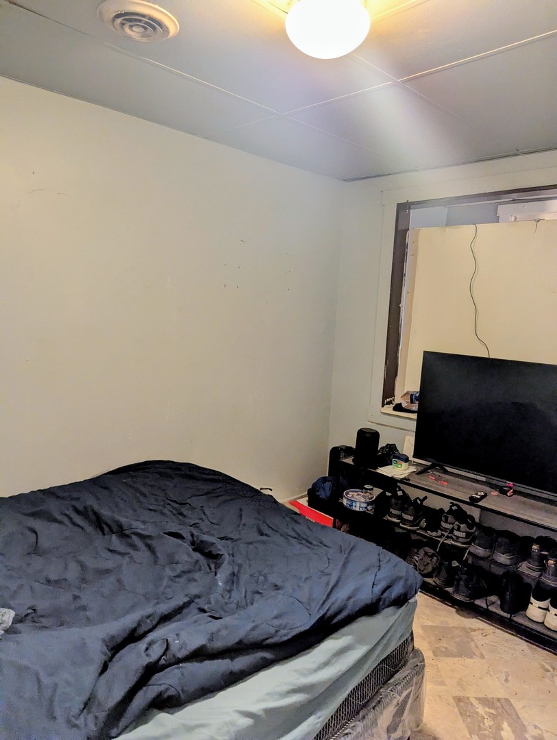 4805 S Elizabeth Street, Chicago, IL 60609