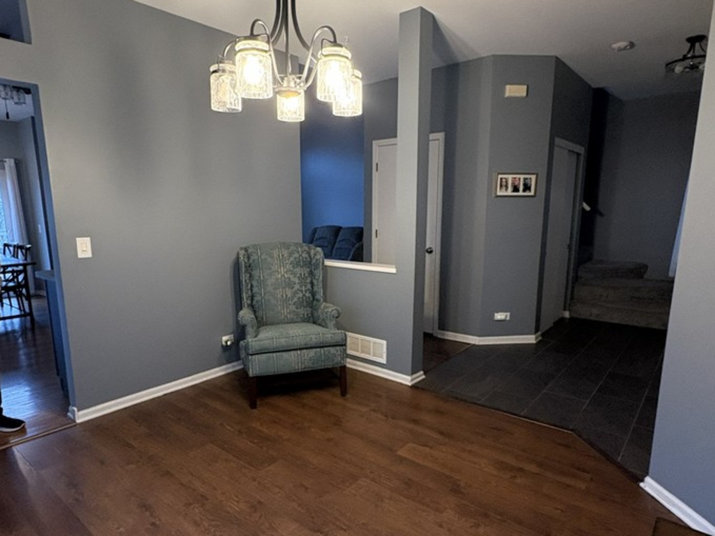 944 Cynthia Lane, Lake In The Hills, IL 60156