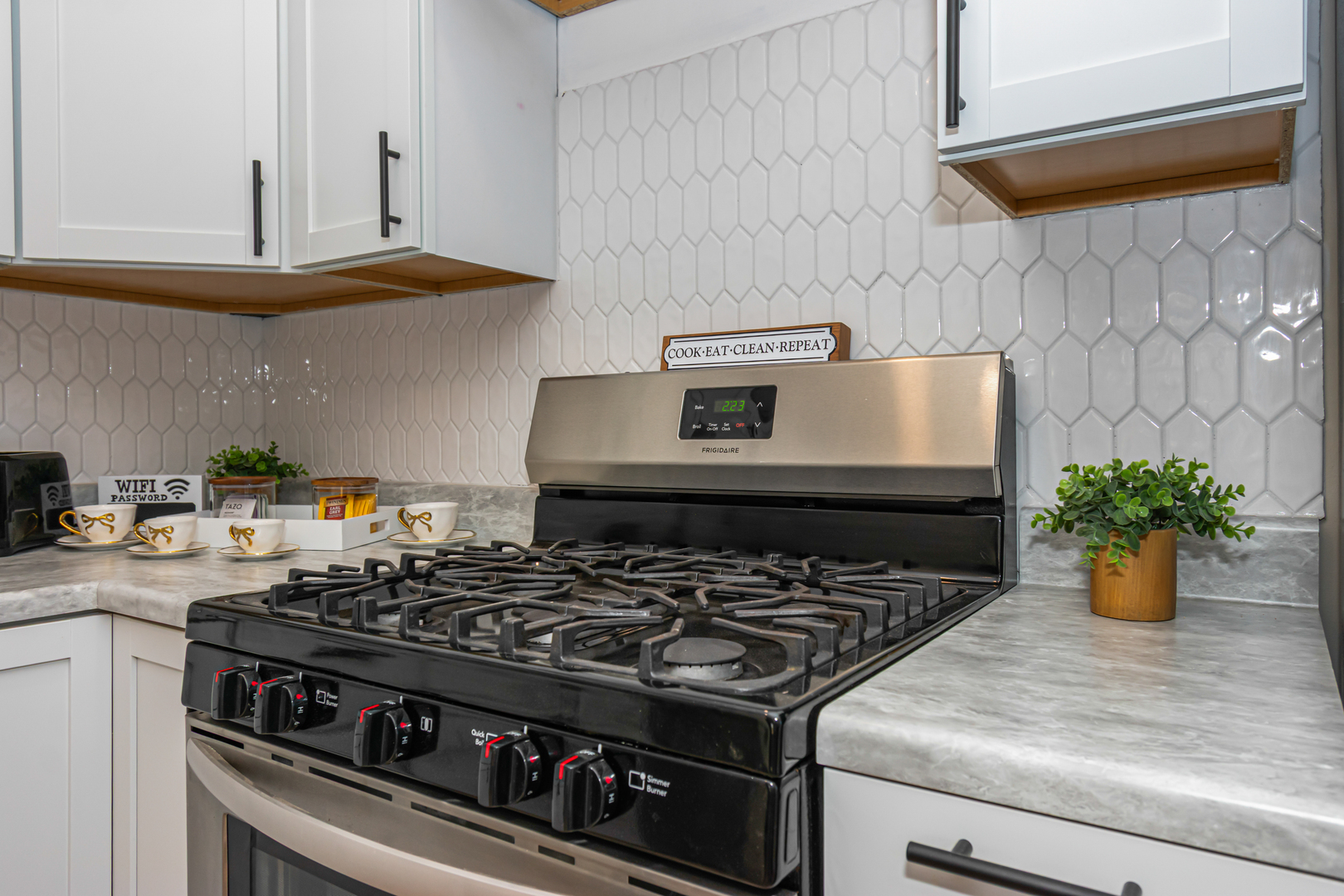 3724 W VERNER Drive, Peoria, IL 61615