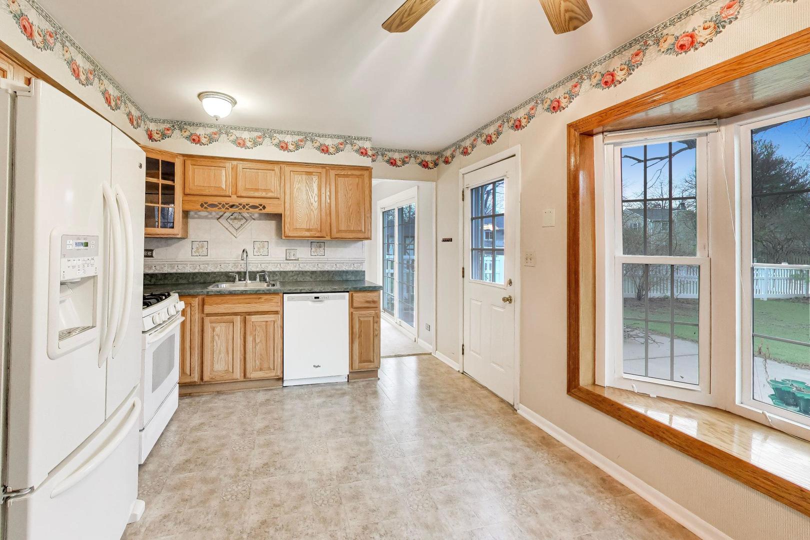 1918 Templar Drive, Naperville, IL 60565