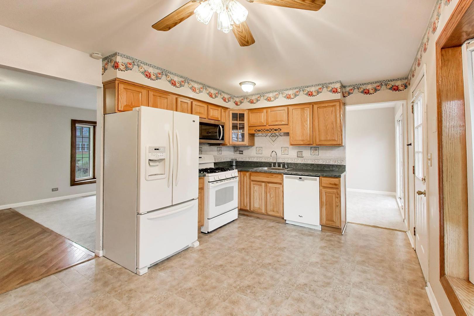 1918 Templar Drive, Naperville, IL 60565