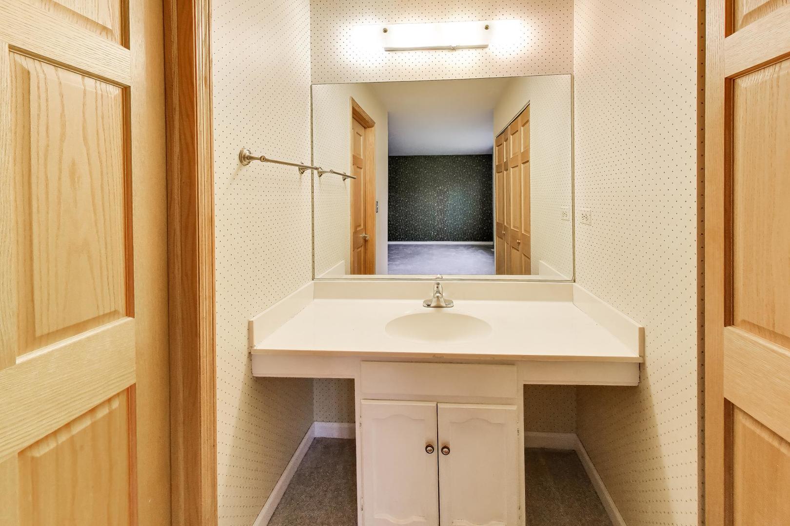 1918 Templar Drive, Naperville, IL 60565