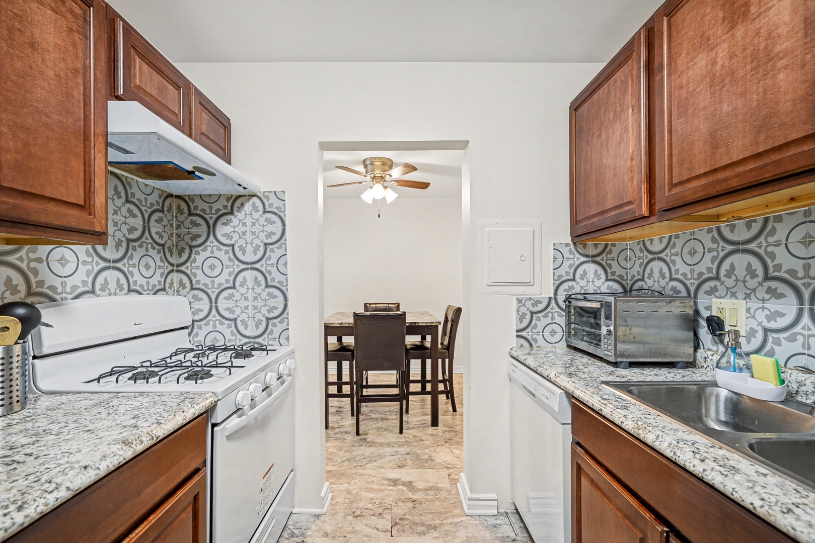 266 Shorewood Drive #2A, Glendale Heights, IL 60139