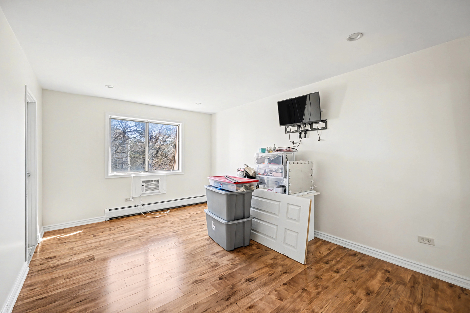 266 Shorewood Drive #2A, Glendale Heights, IL 60139