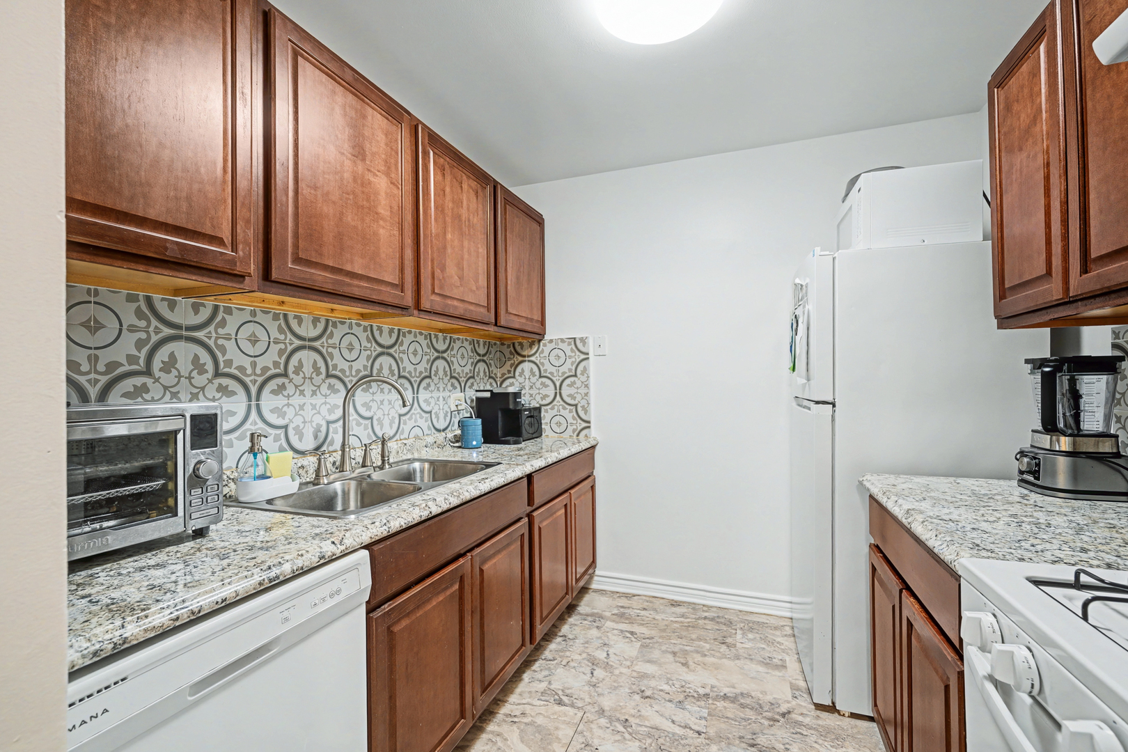 266 Shorewood Drive #2A, Glendale Heights, IL 60139