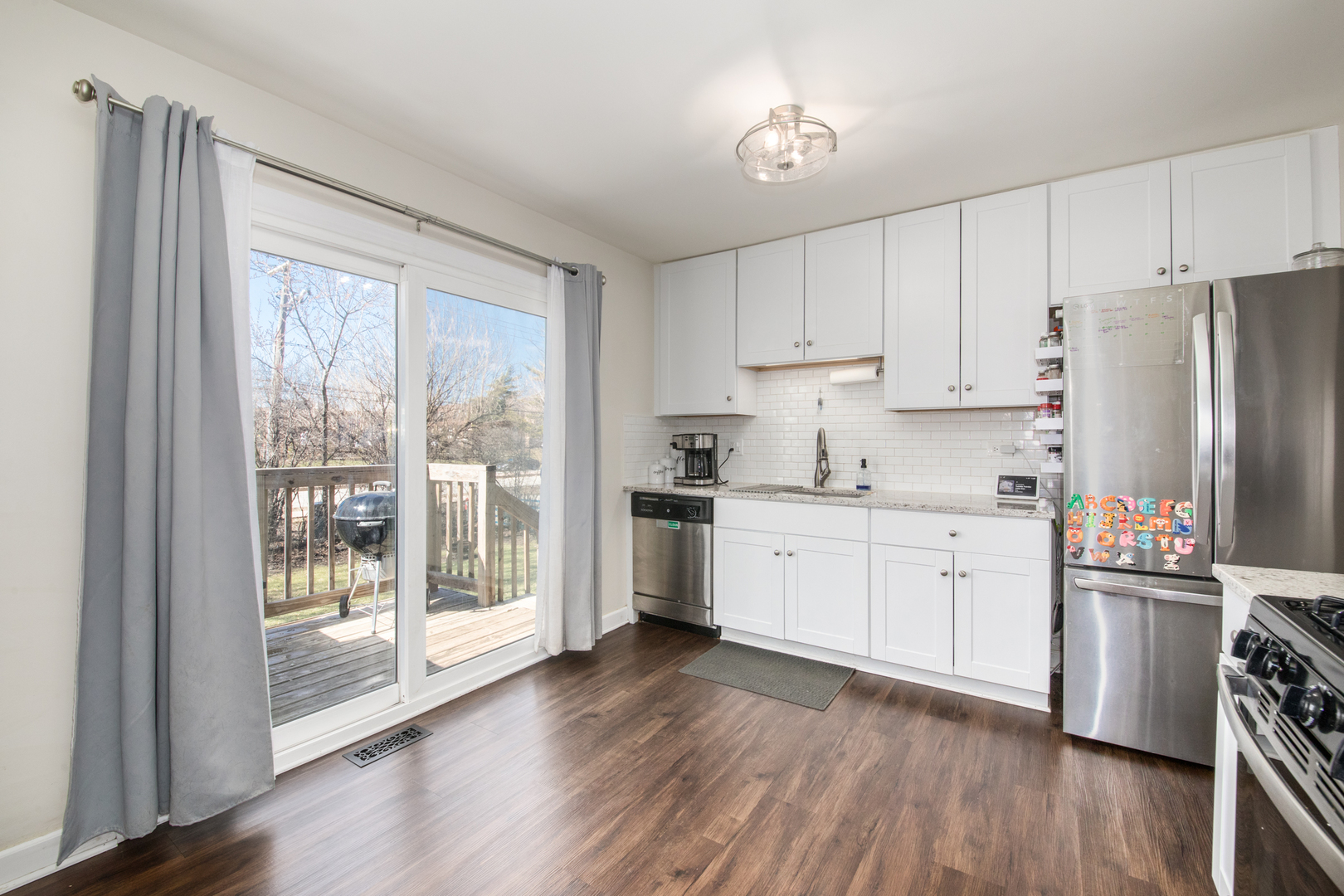 314 Sutherland Lane, Bloomingdale, IL 60108