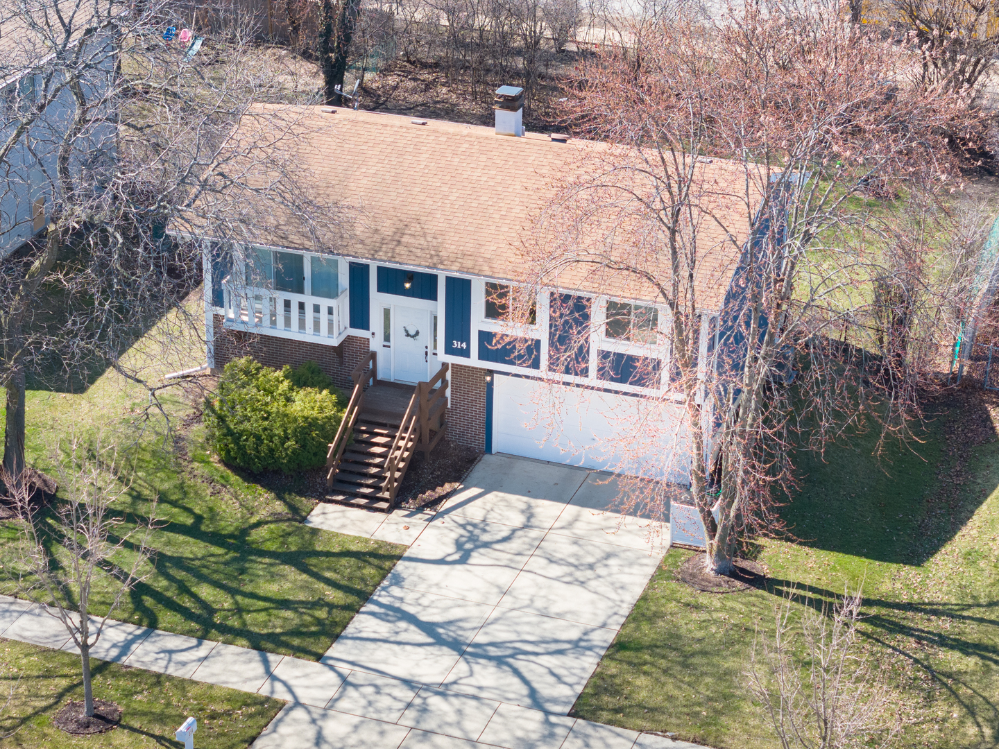 314 Sutherland Lane, Bloomingdale, IL 60108