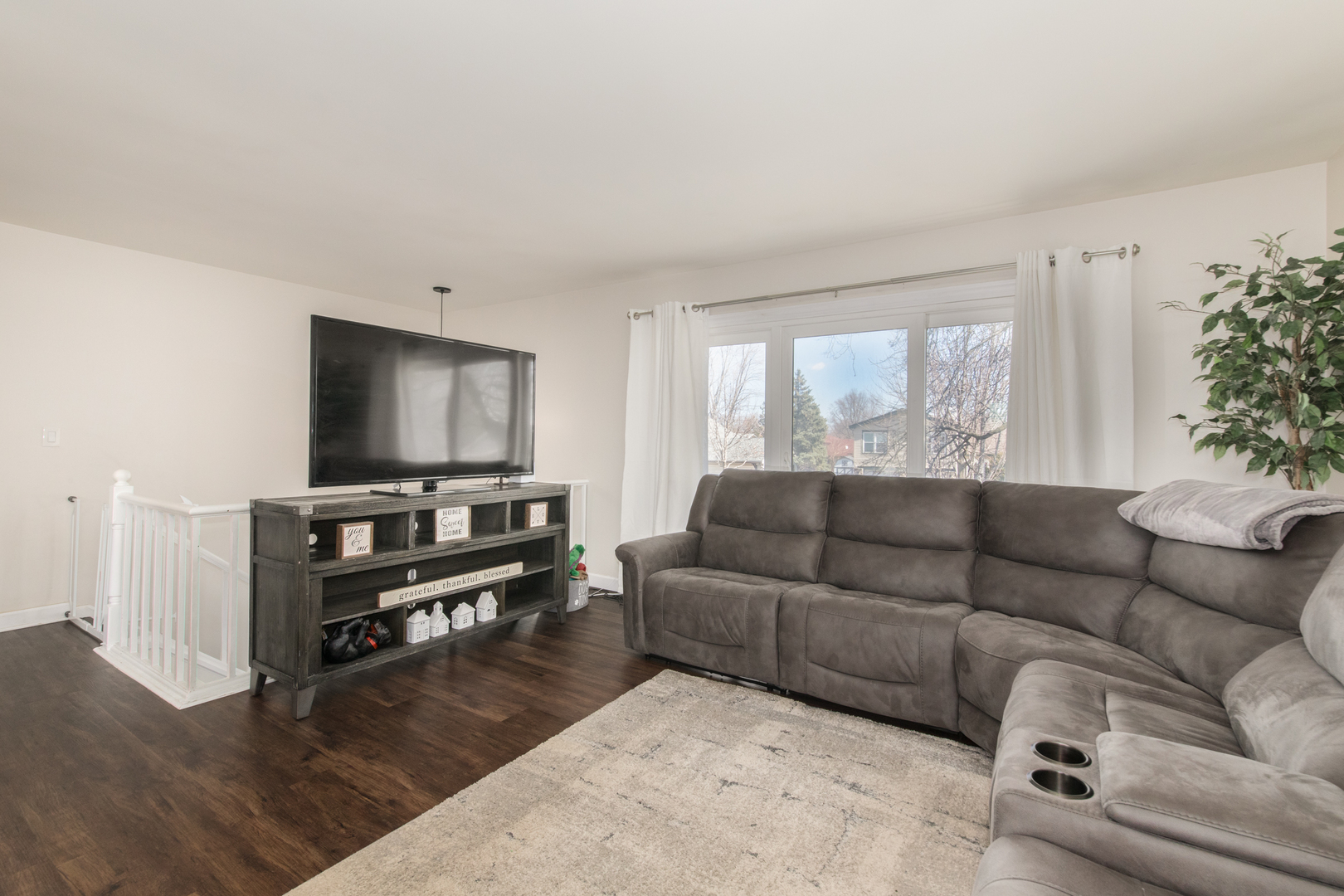 314 Sutherland Lane, Bloomingdale, IL 60108