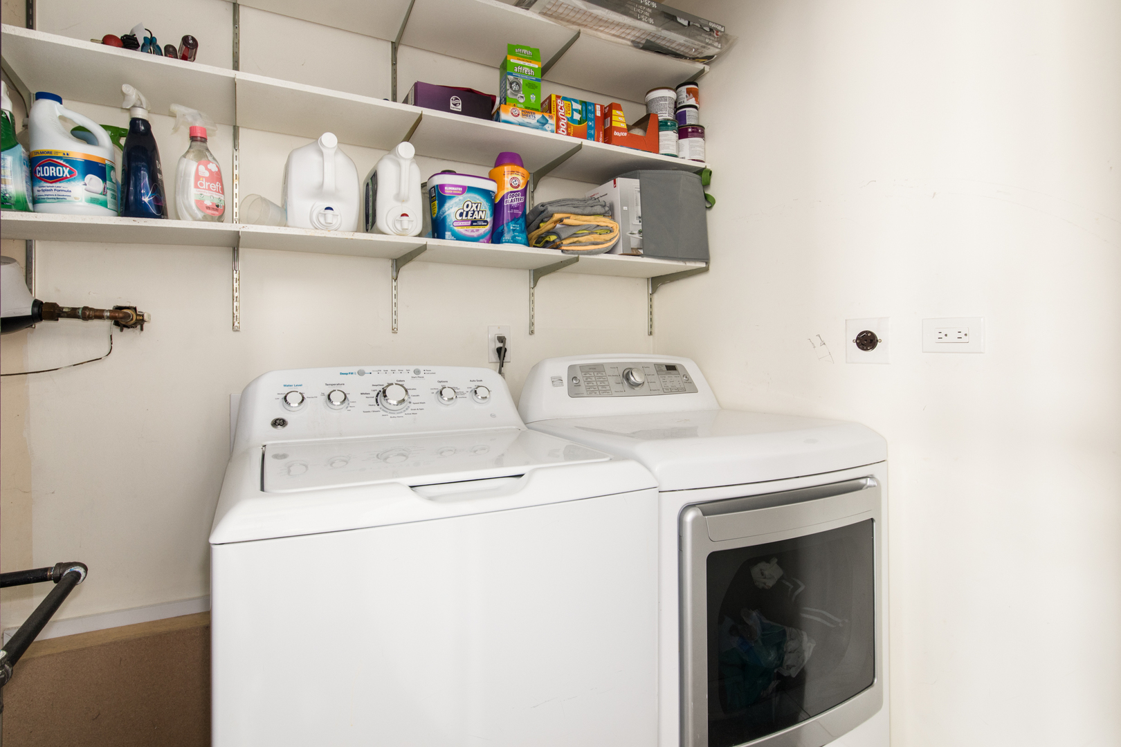 314 Sutherland Lane, Bloomingdale, IL 60108