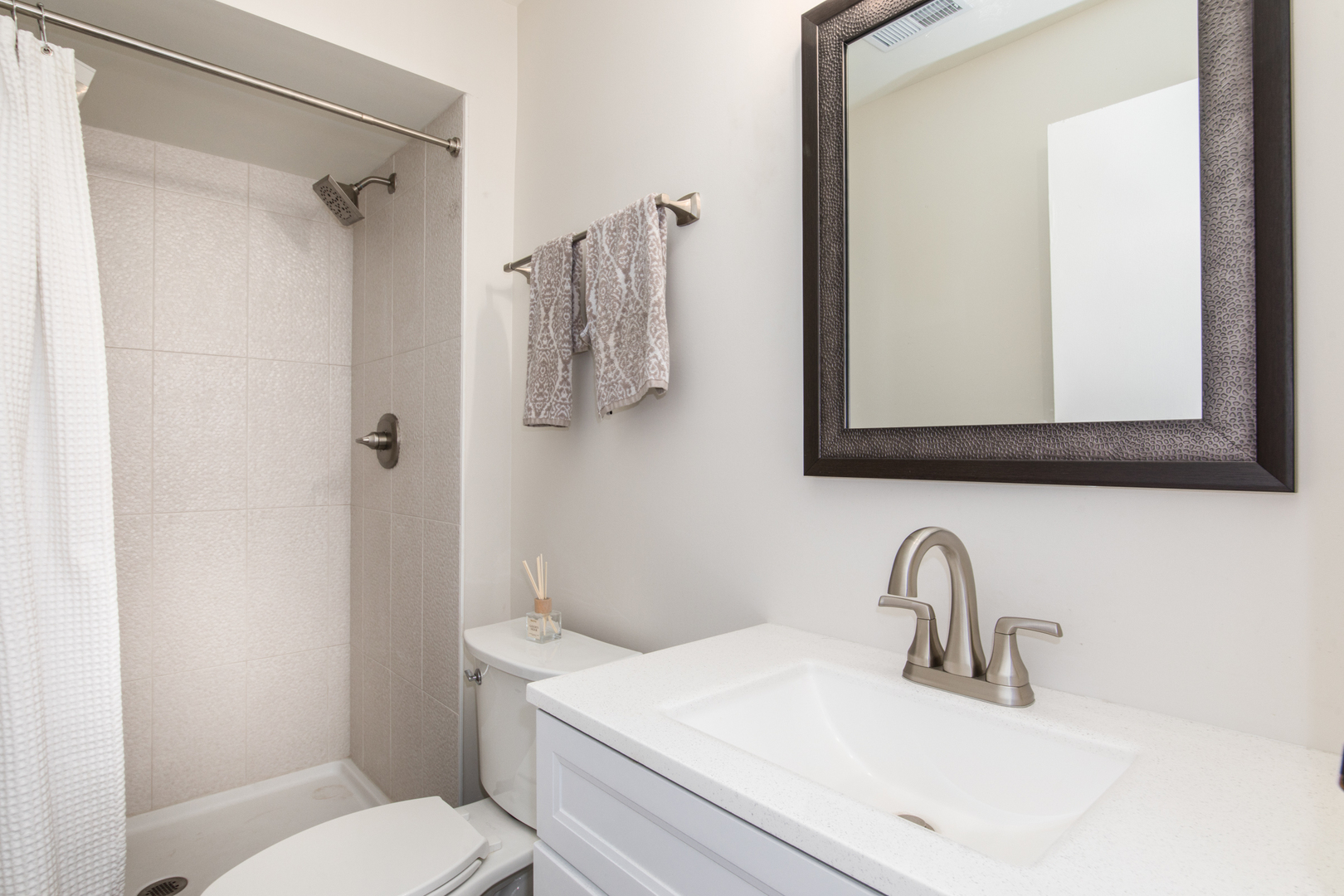 314 Sutherland Lane, Bloomingdale, IL 60108