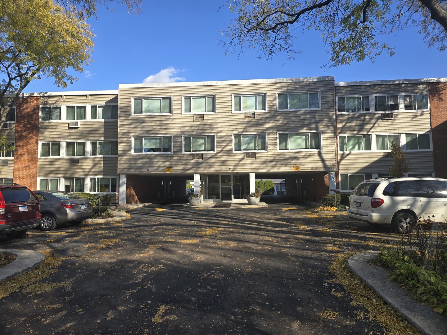 1139 Leavitt Avenue #212, Flossmoor, IL 60422