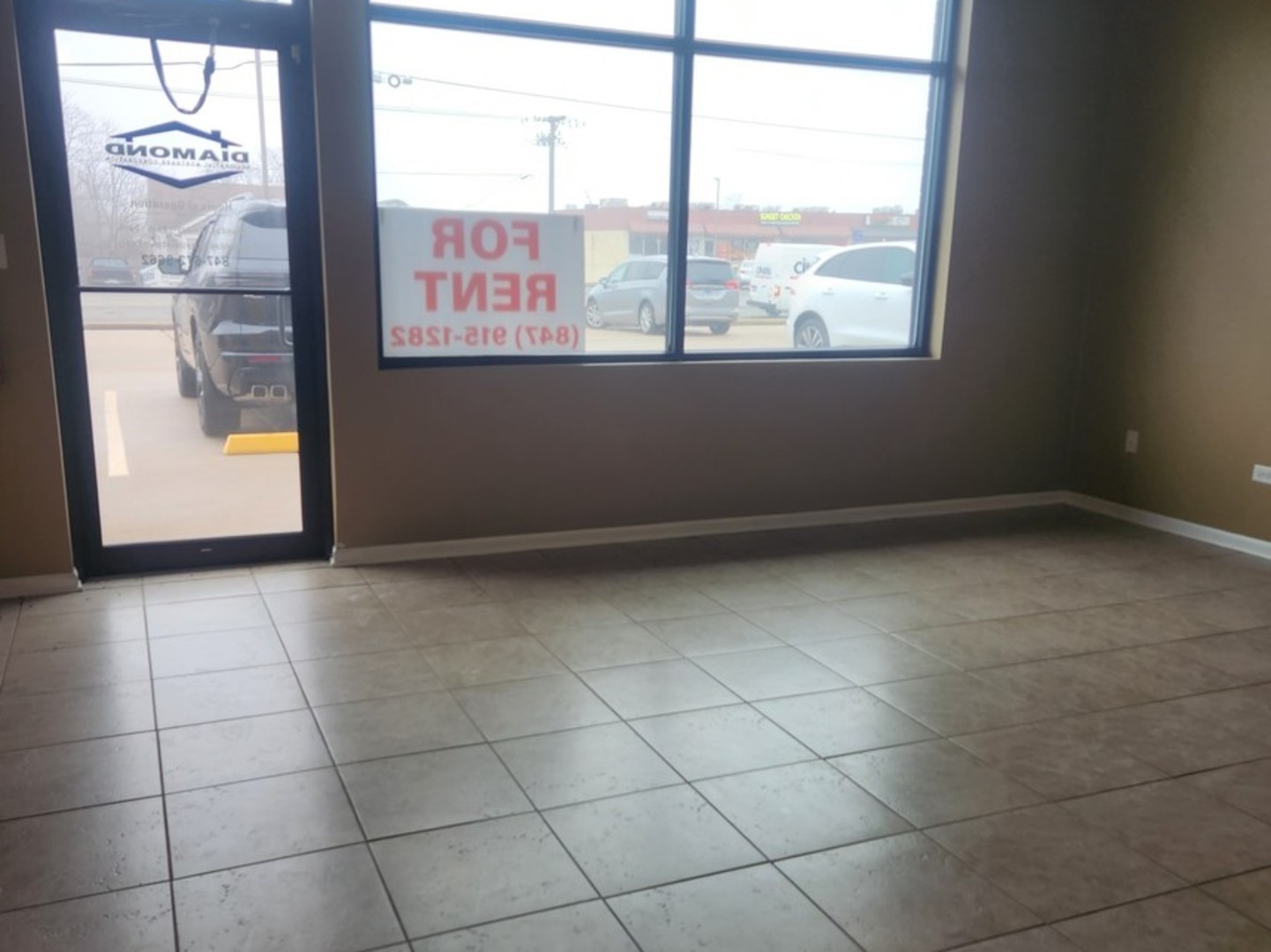 2001 N Green Bay Road, Waukegan, IL 60087