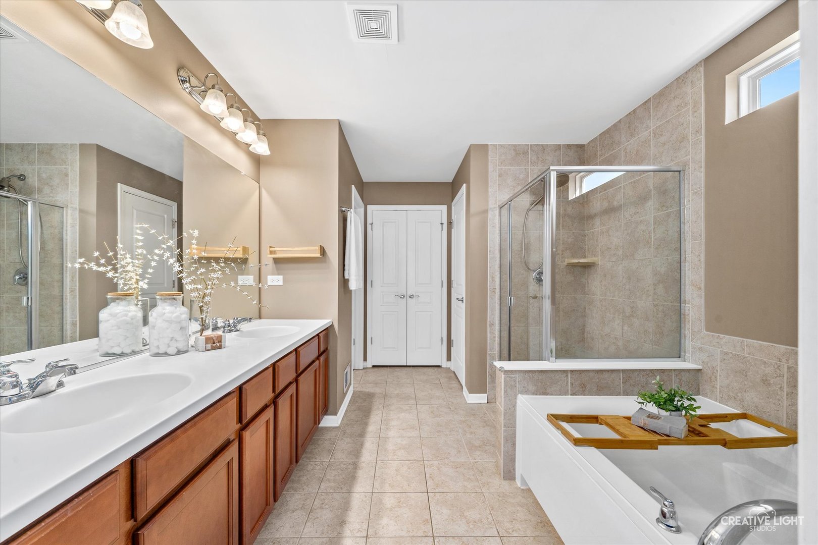 4319 Silver Bell Court, Naperville, IL 60564