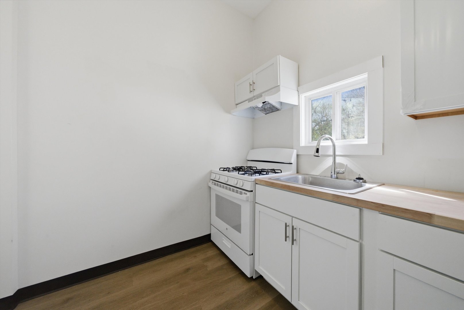 218 Hughes Avenue, Lockport, IL 60441