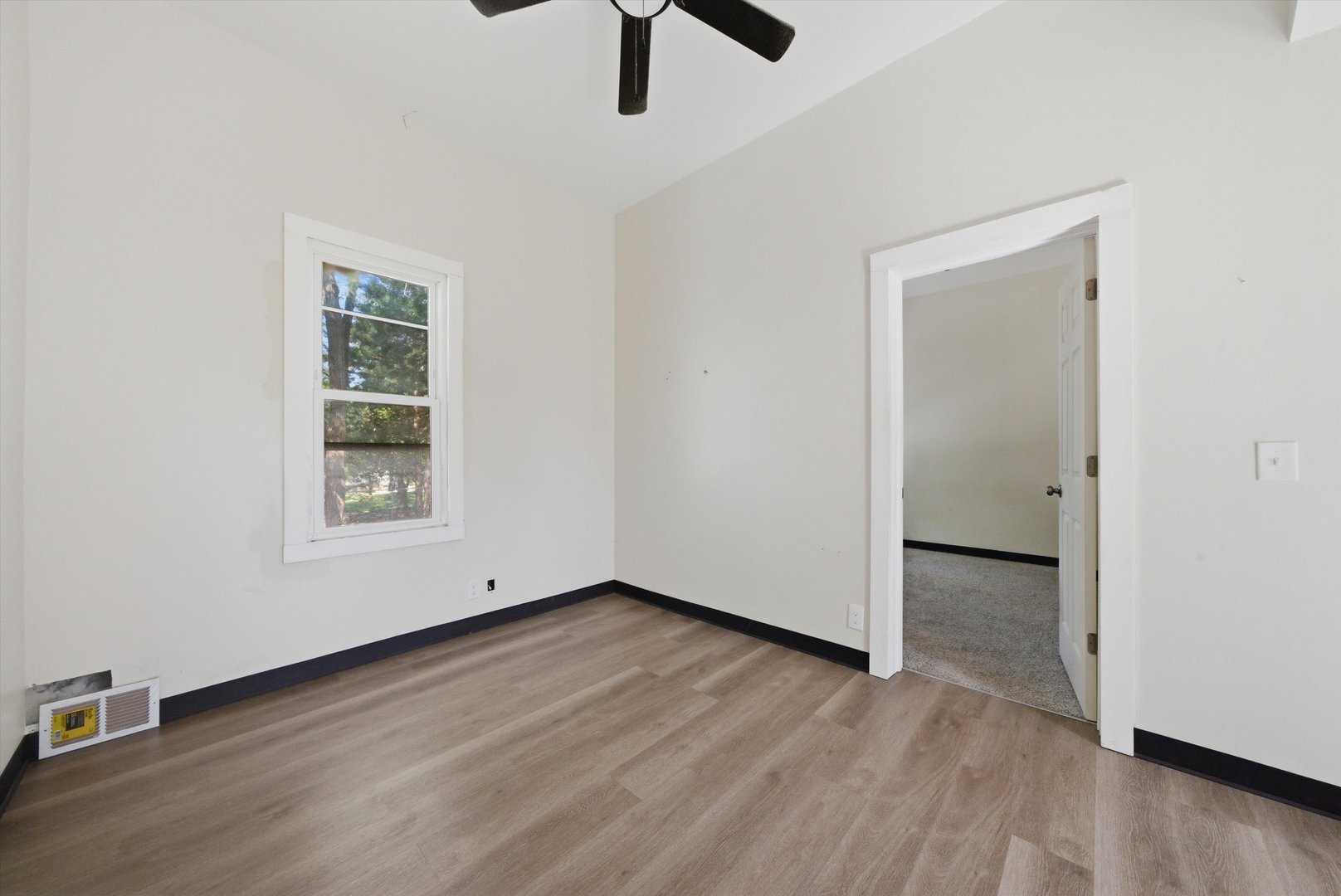 218 Hughes Avenue, Lockport, IL 60441