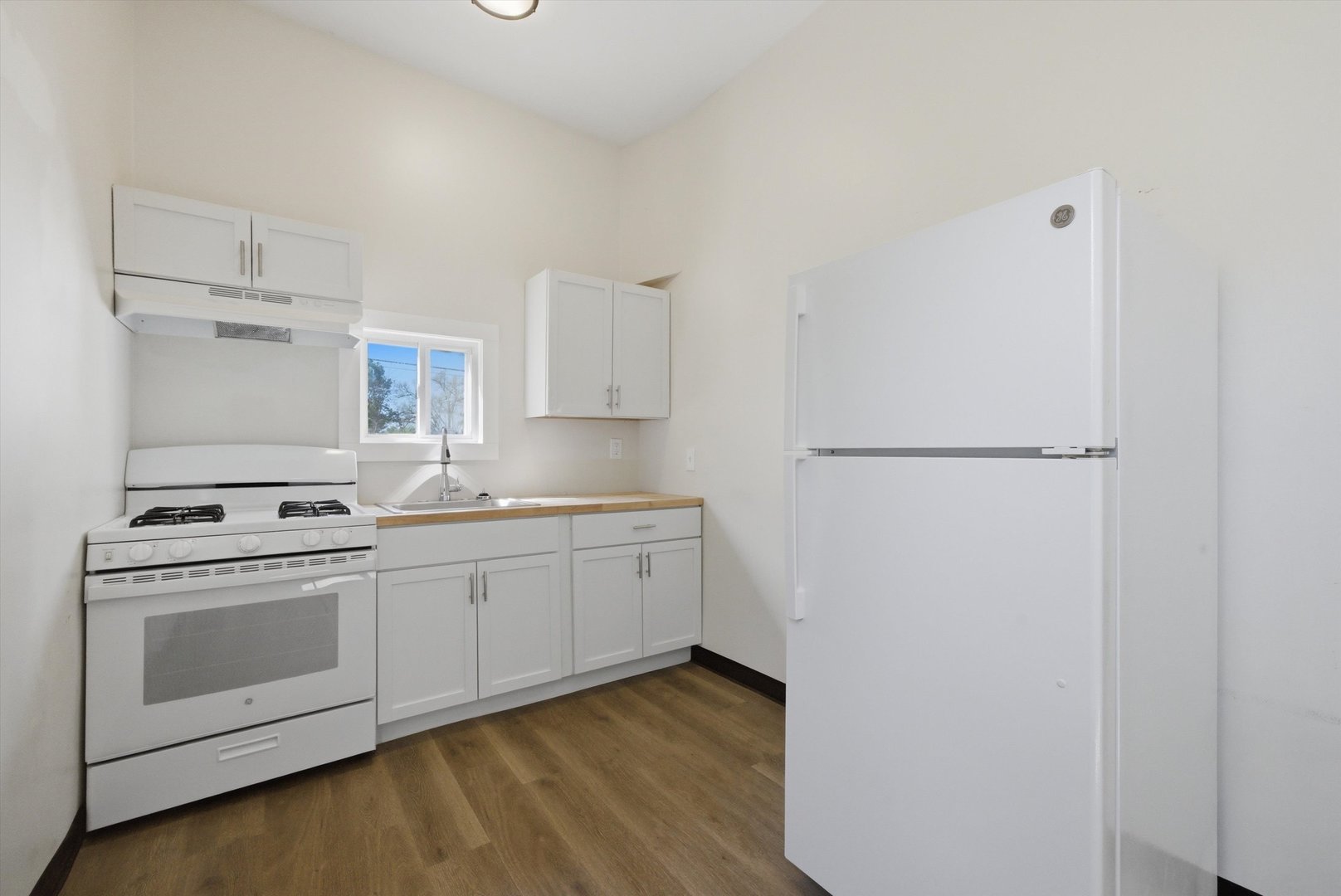 218 Hughes Avenue, Lockport, IL 60441