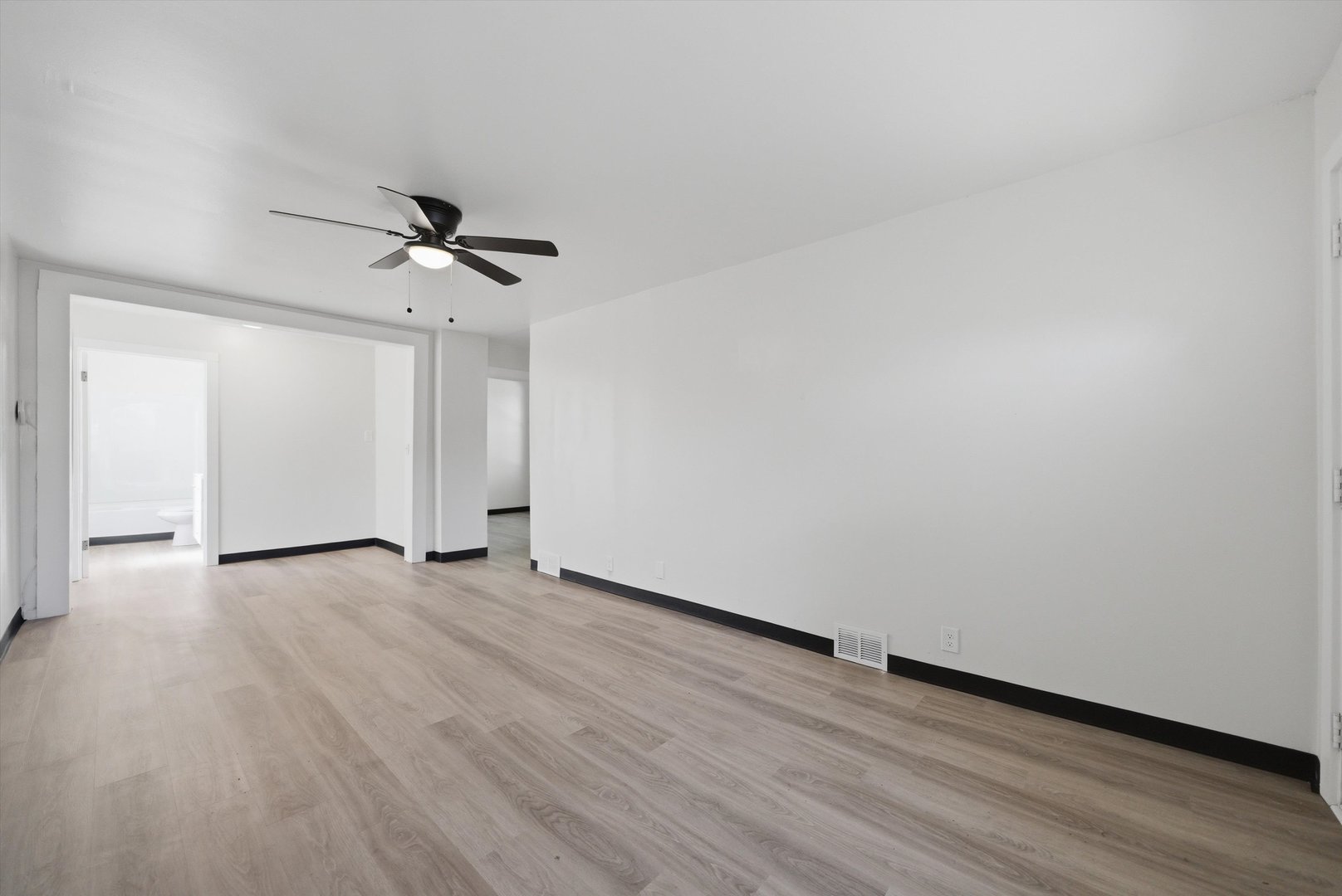 218 Hughes Avenue, Lockport, IL 60441