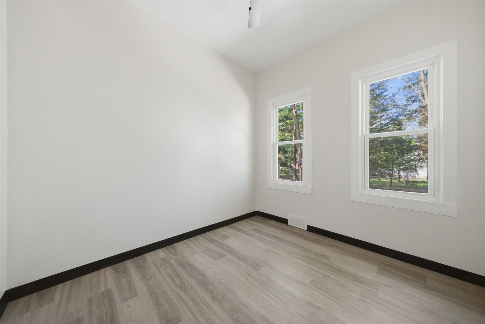 218 Hughes Avenue, Lockport, IL 60441