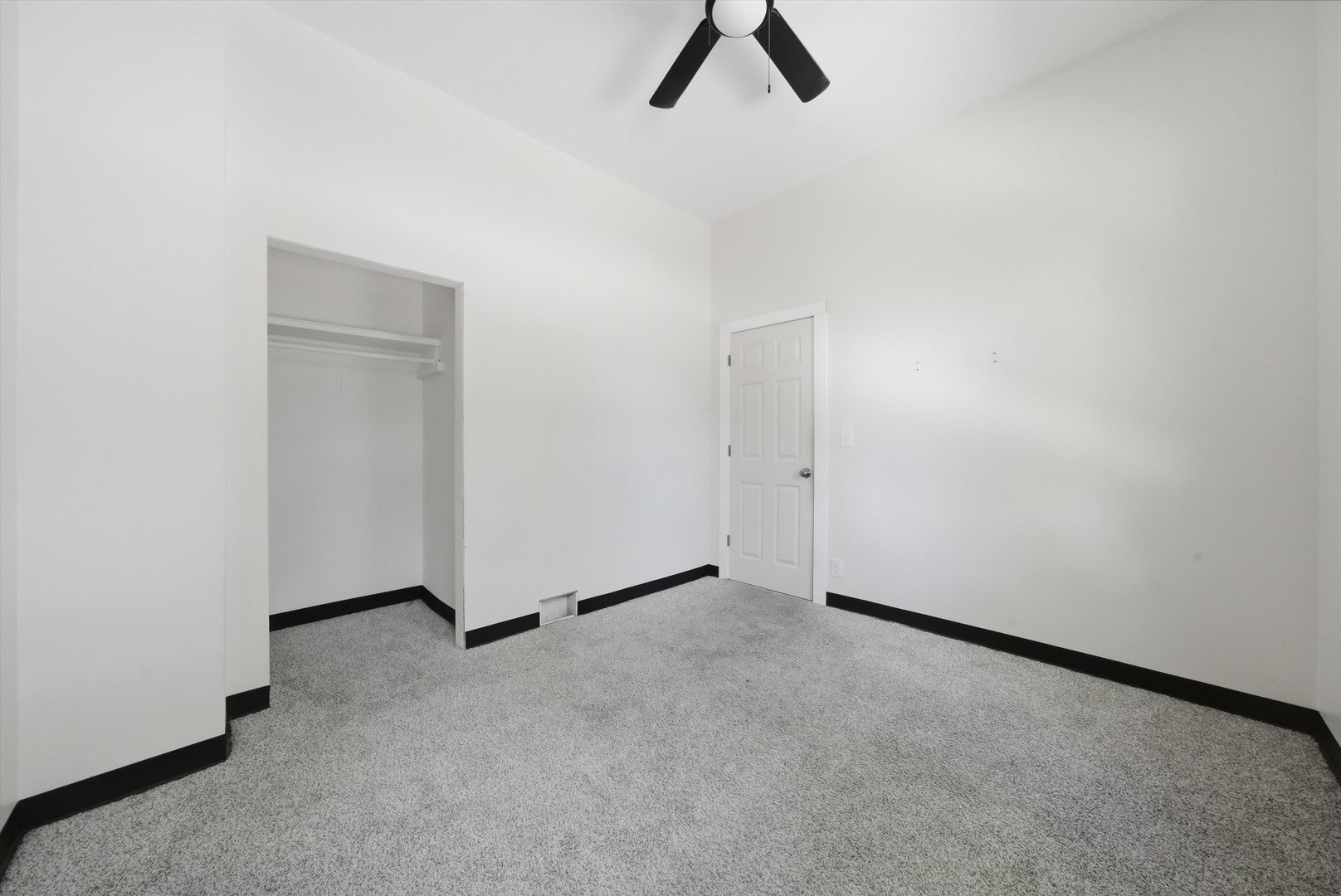 218 Hughes Avenue, Lockport, IL 60441