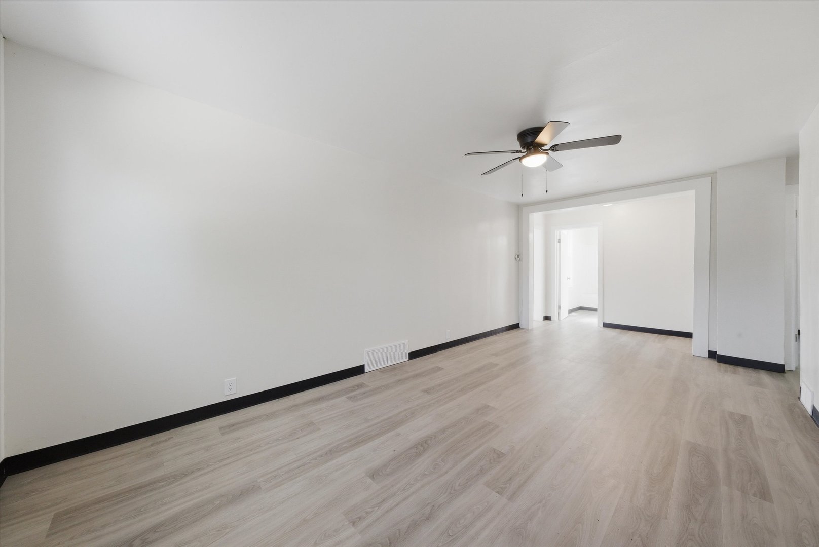 218 Hughes Avenue, Lockport, IL 60441