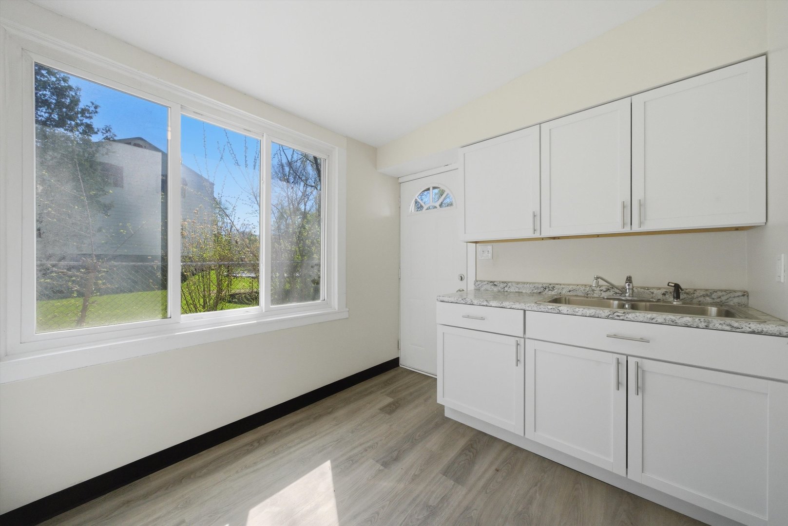 218 Hughes Avenue, Lockport, IL 60441