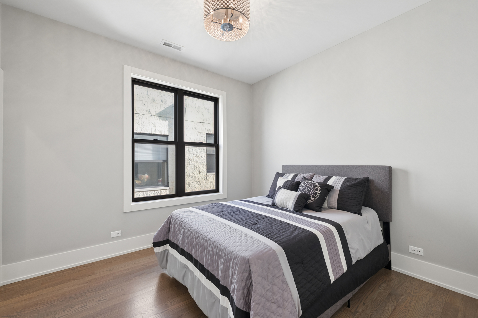 4220 S Ellis Avenue #4N, Chicago, IL 60653