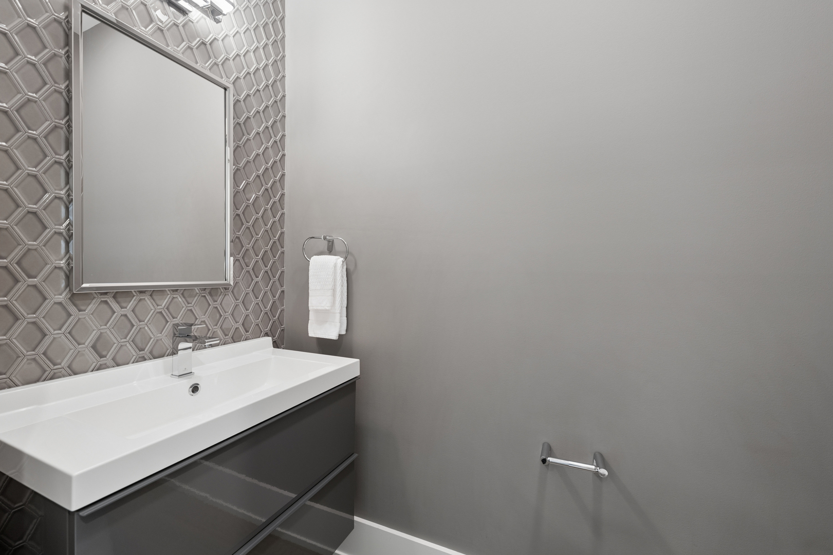 4220 S Ellis Avenue #4N, Chicago, IL 60653