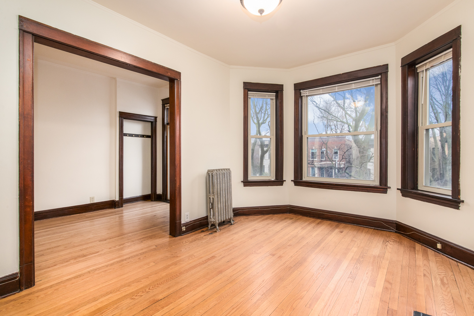 4117 N Paulina Street, Chicago, IL 60613