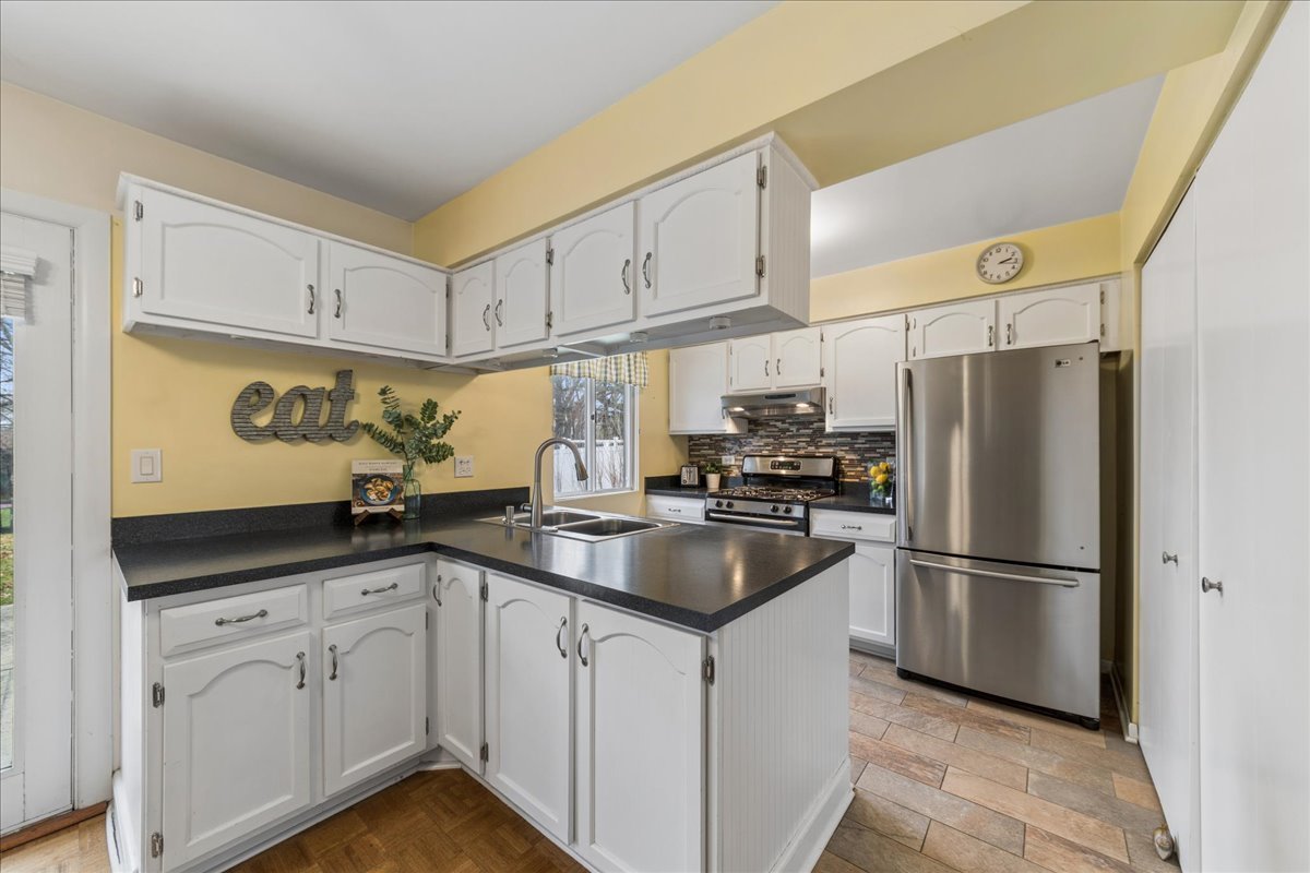 507 N Clearwater Street, Roselle, IL 60172