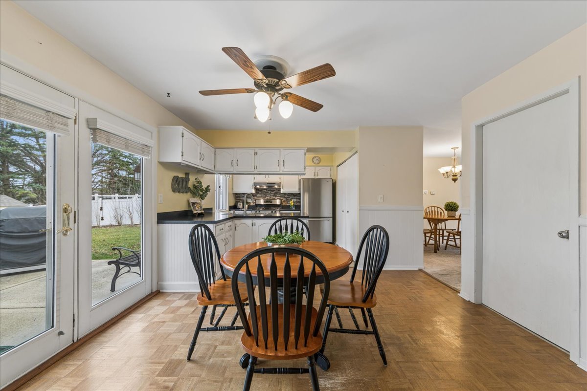 507 N Clearwater Street, Roselle, IL 60172