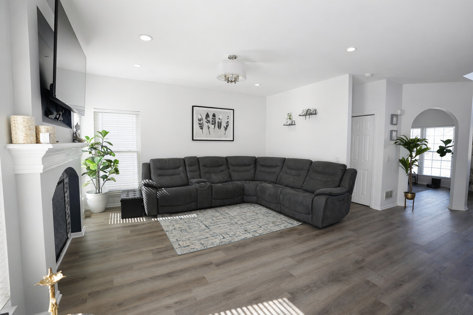 1048 Asbury Drive, Aurora, IL 60502