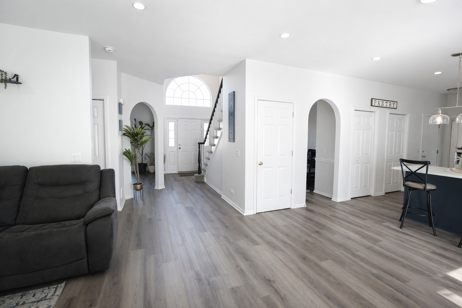 1048 Asbury Drive, Aurora, IL 60502