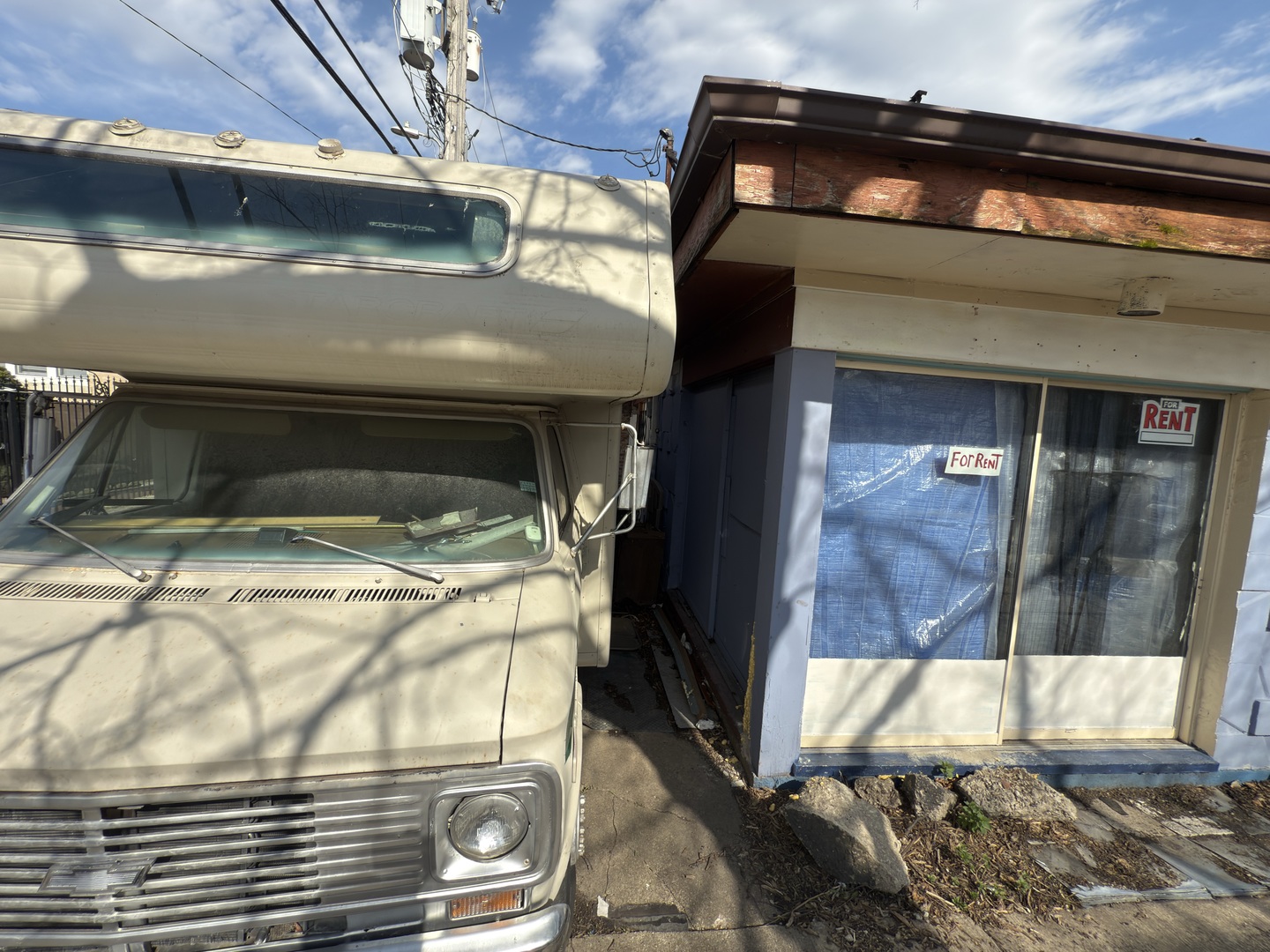 5724 W Diversey Avenue, Chicago, IL 60639