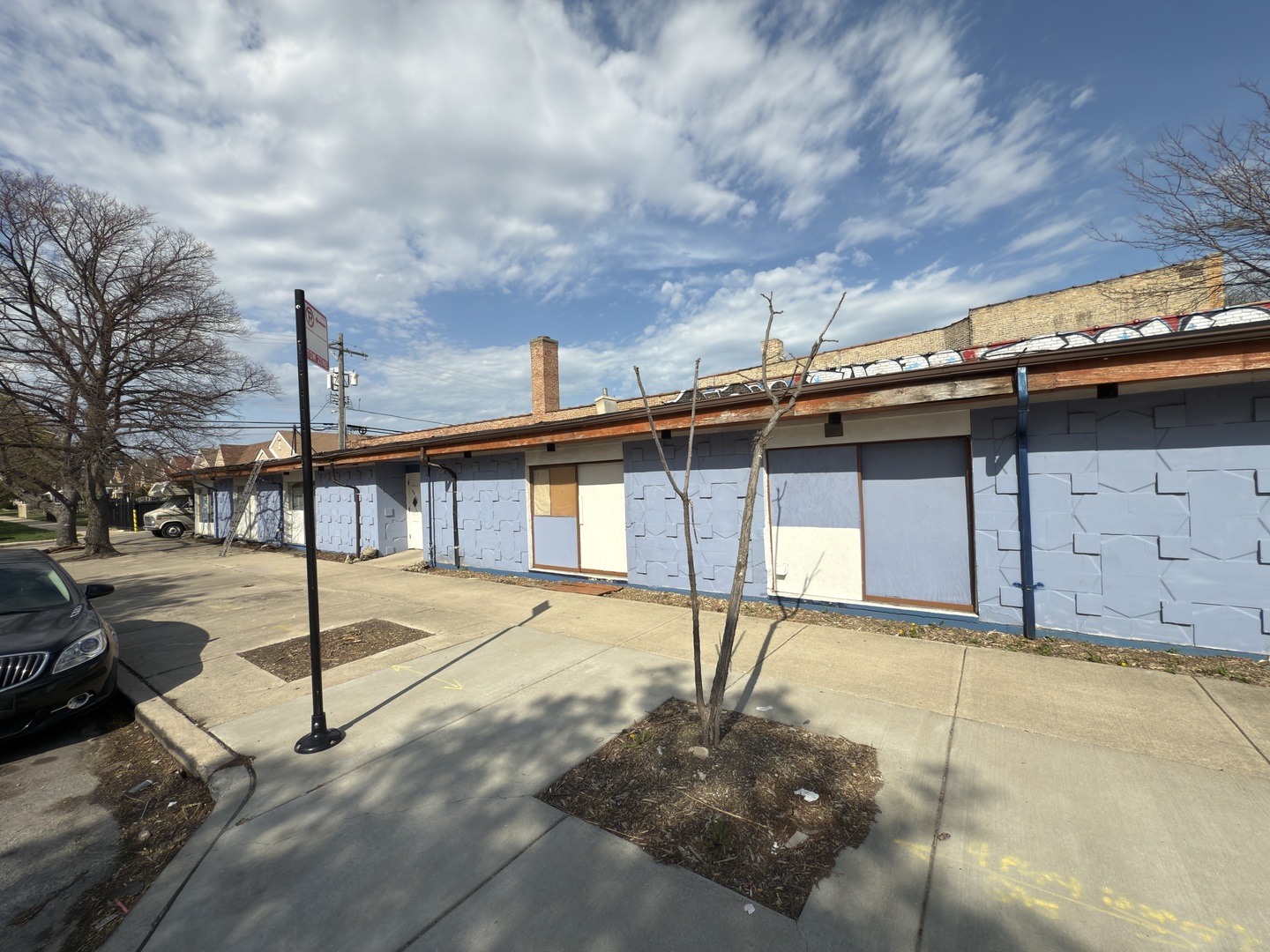 5724 W Diversey Avenue, Chicago, IL 60639