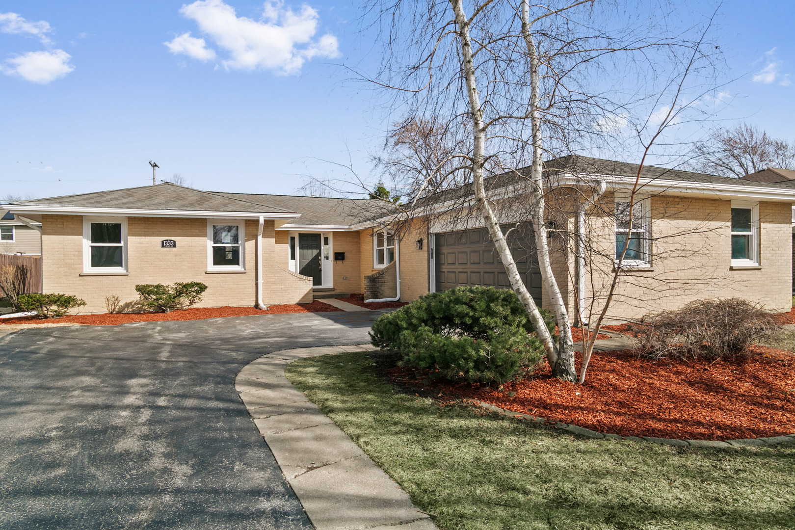 1333 N Ridge Avenue, Arlington Heights, IL 60004