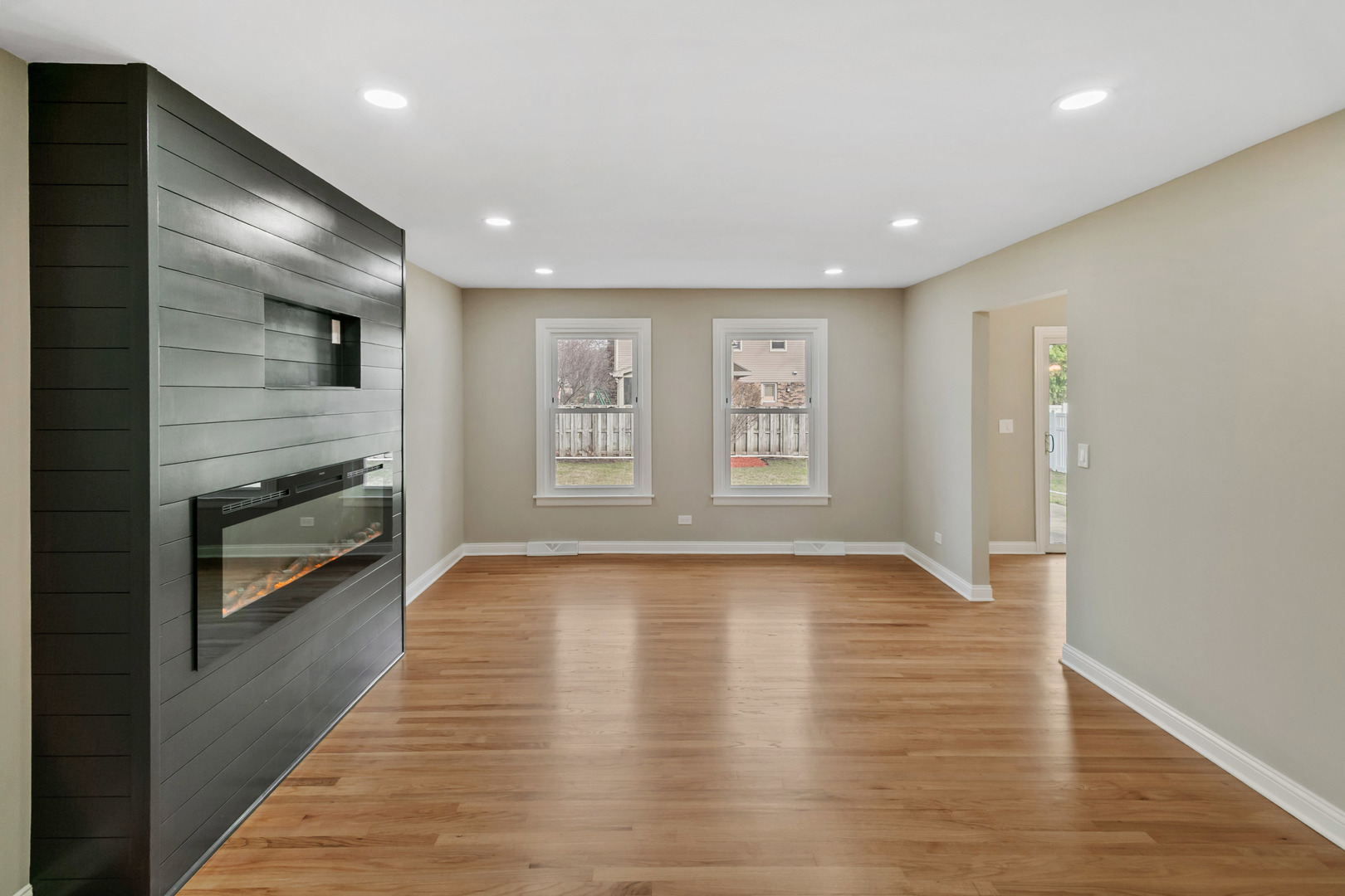 1333 N Ridge Avenue, Arlington Heights, IL 60004