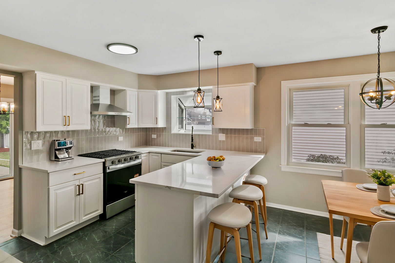 1333 N Ridge Avenue, Arlington Heights, IL 60004