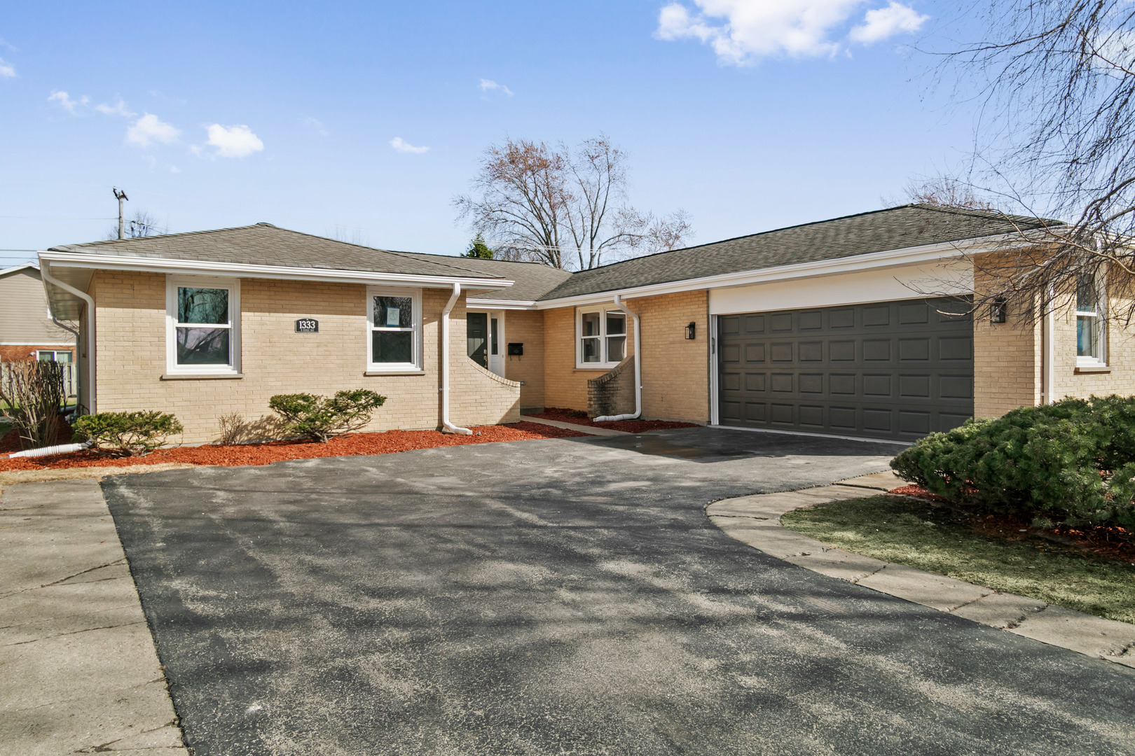 1333 N Ridge Avenue, Arlington Heights, IL 60004