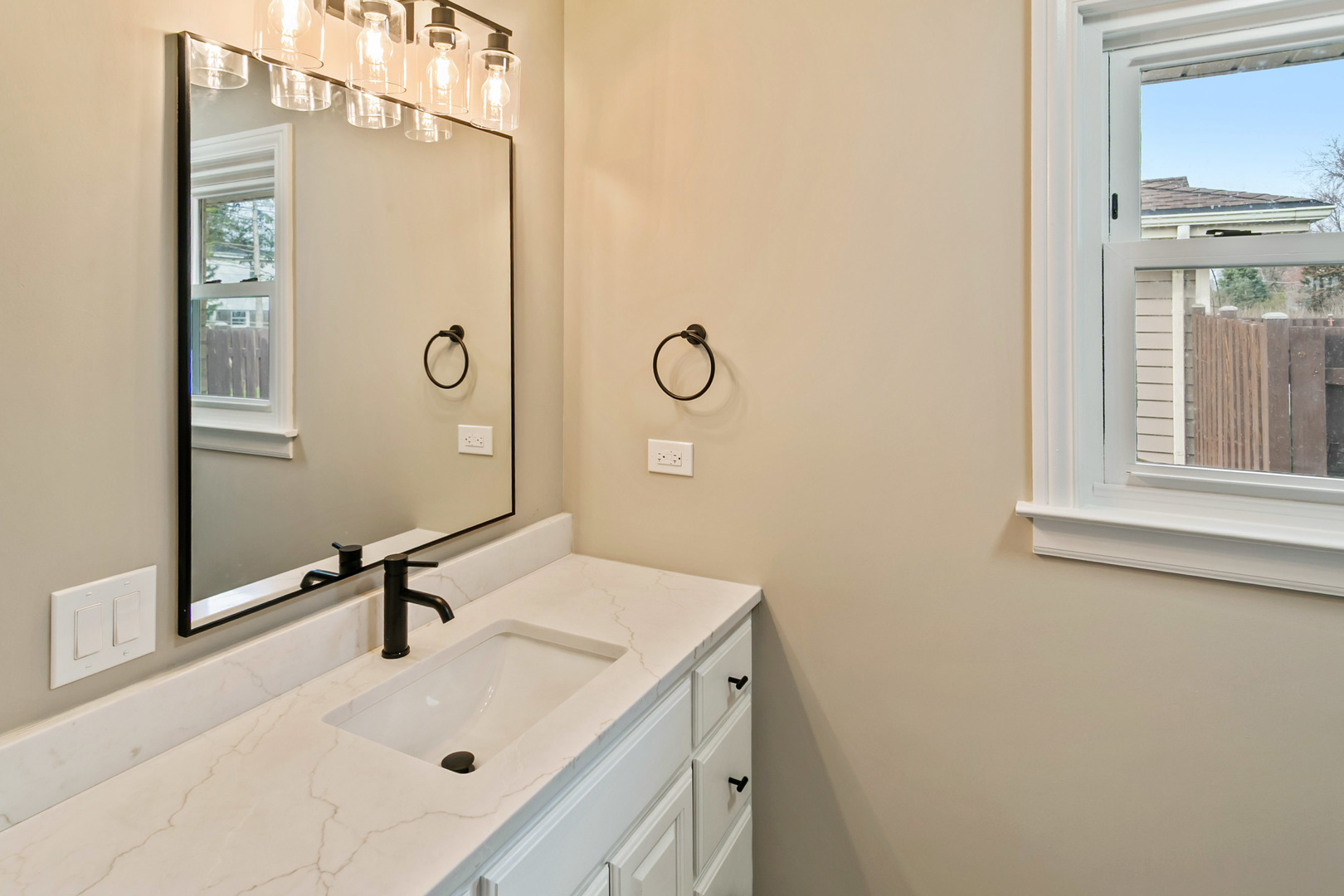 1333 N Ridge Avenue, Arlington Heights, IL 60004