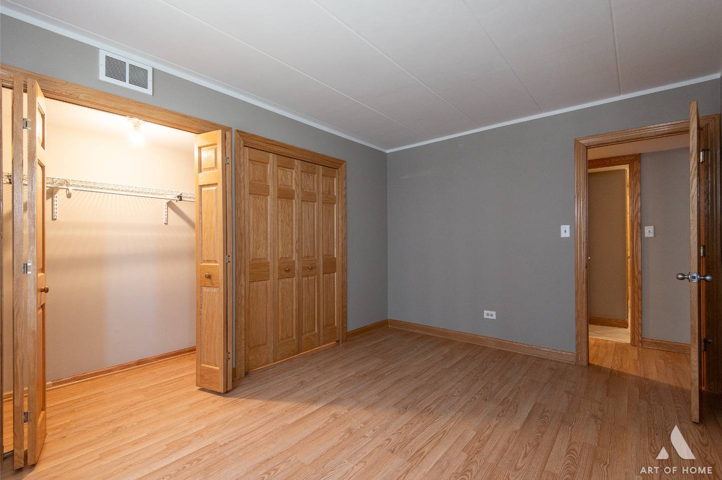 7347 W 79th Place #2D, Bridgeview, IL 60455