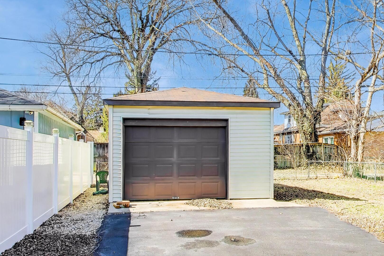 9422 S Spaulding Avenue, Evergreen Park, IL 60805