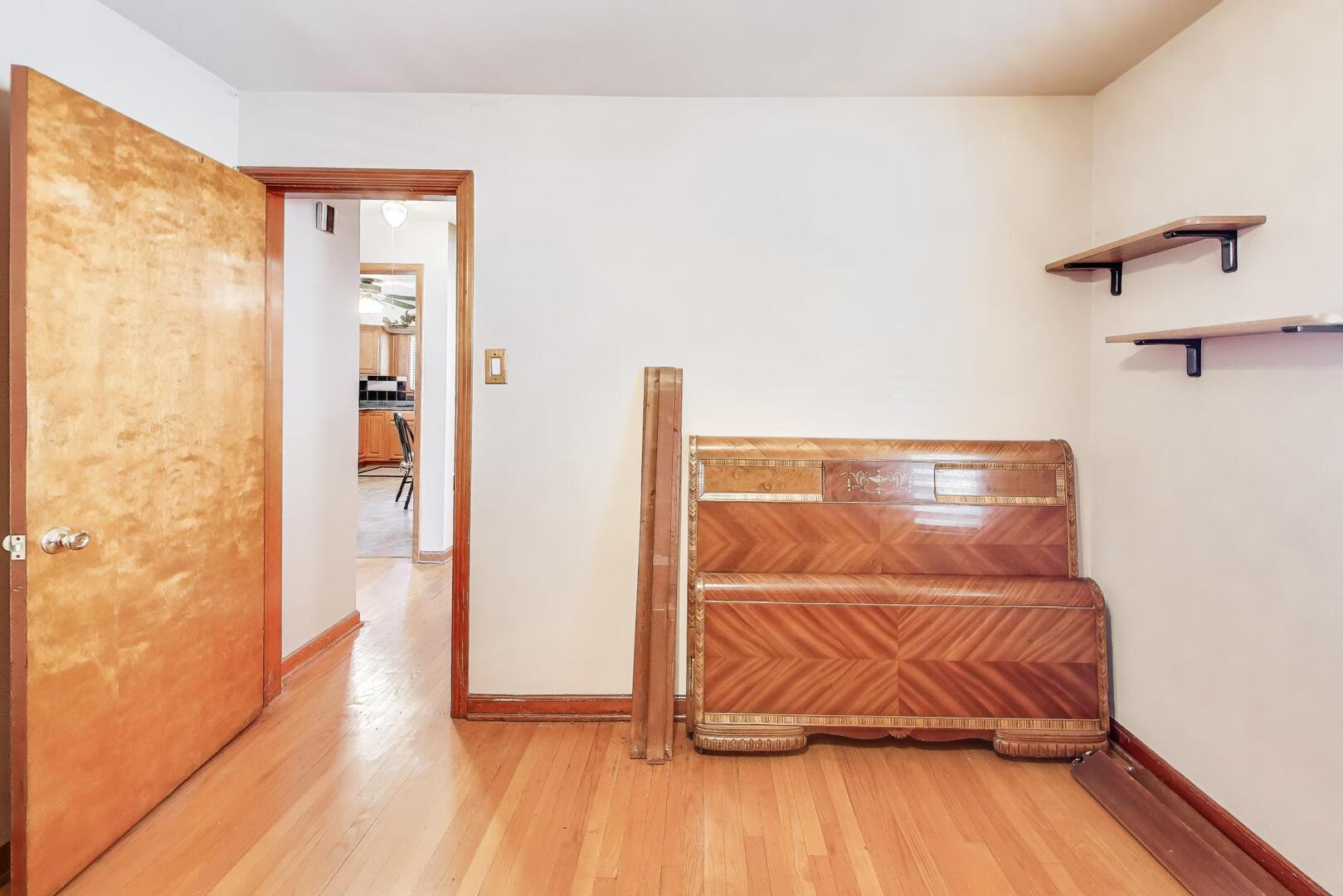 9422 S Spaulding Avenue, Evergreen Park, IL 60805